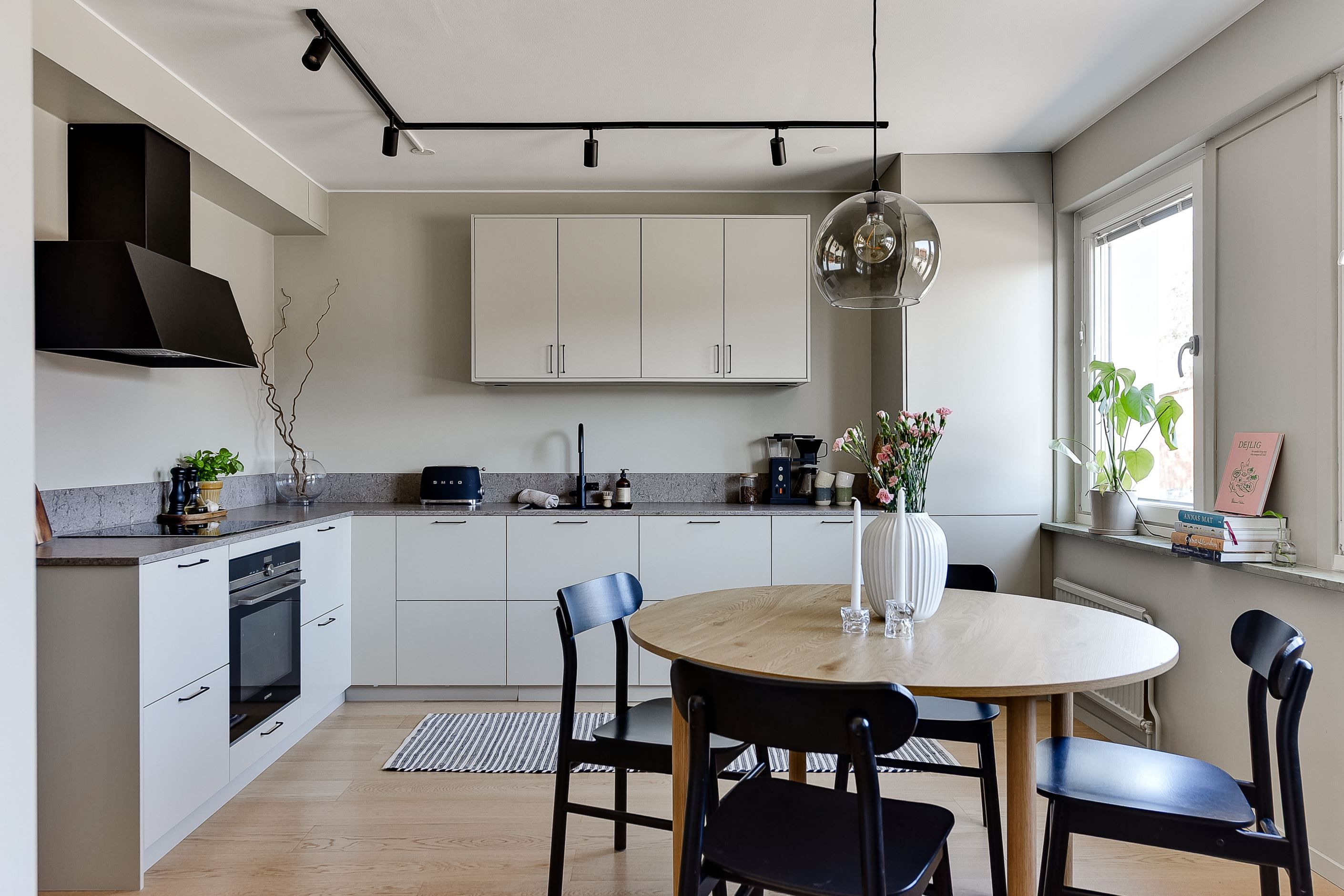 Kök med matplats