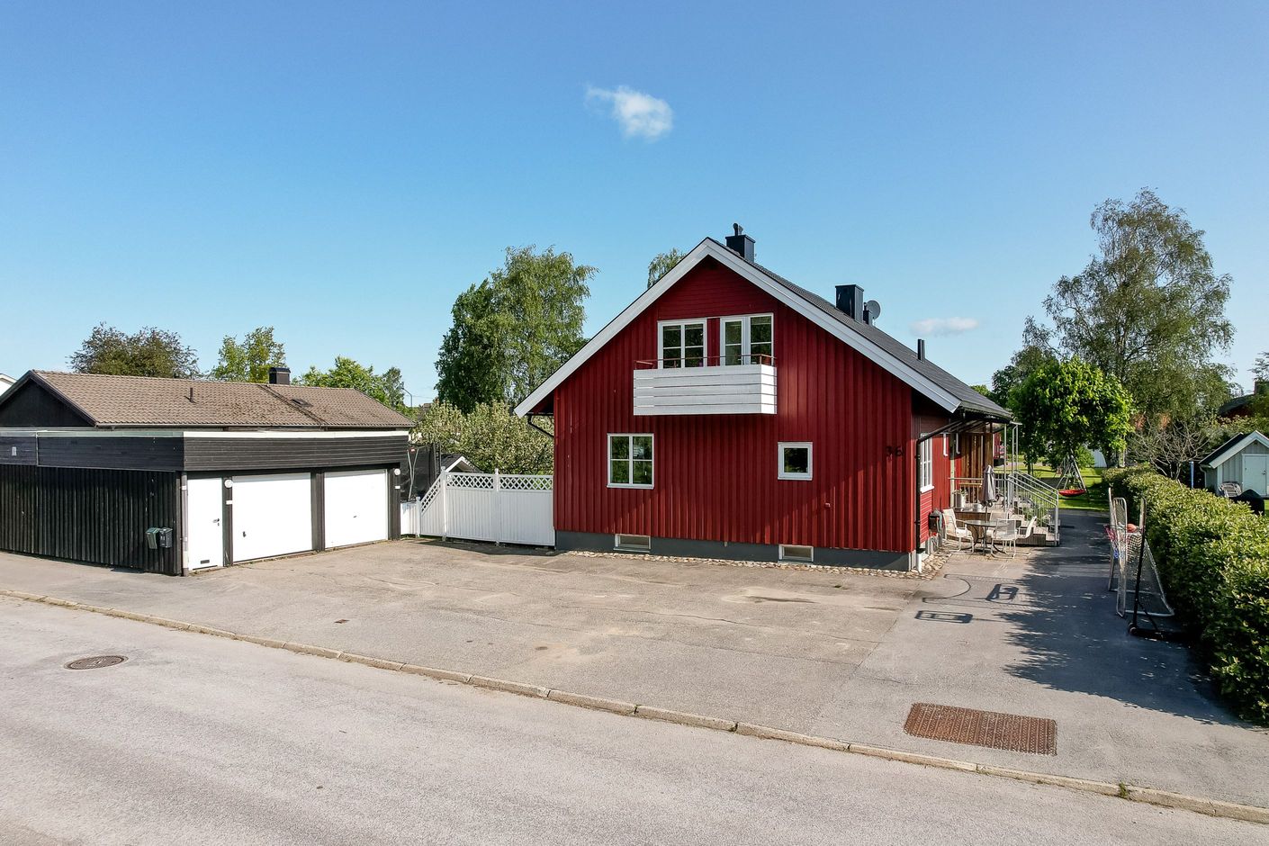 Uppfart och garage