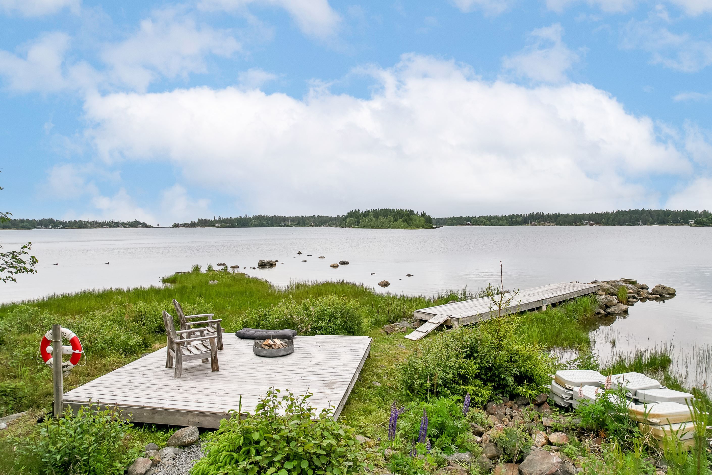 Nere vid bryggan