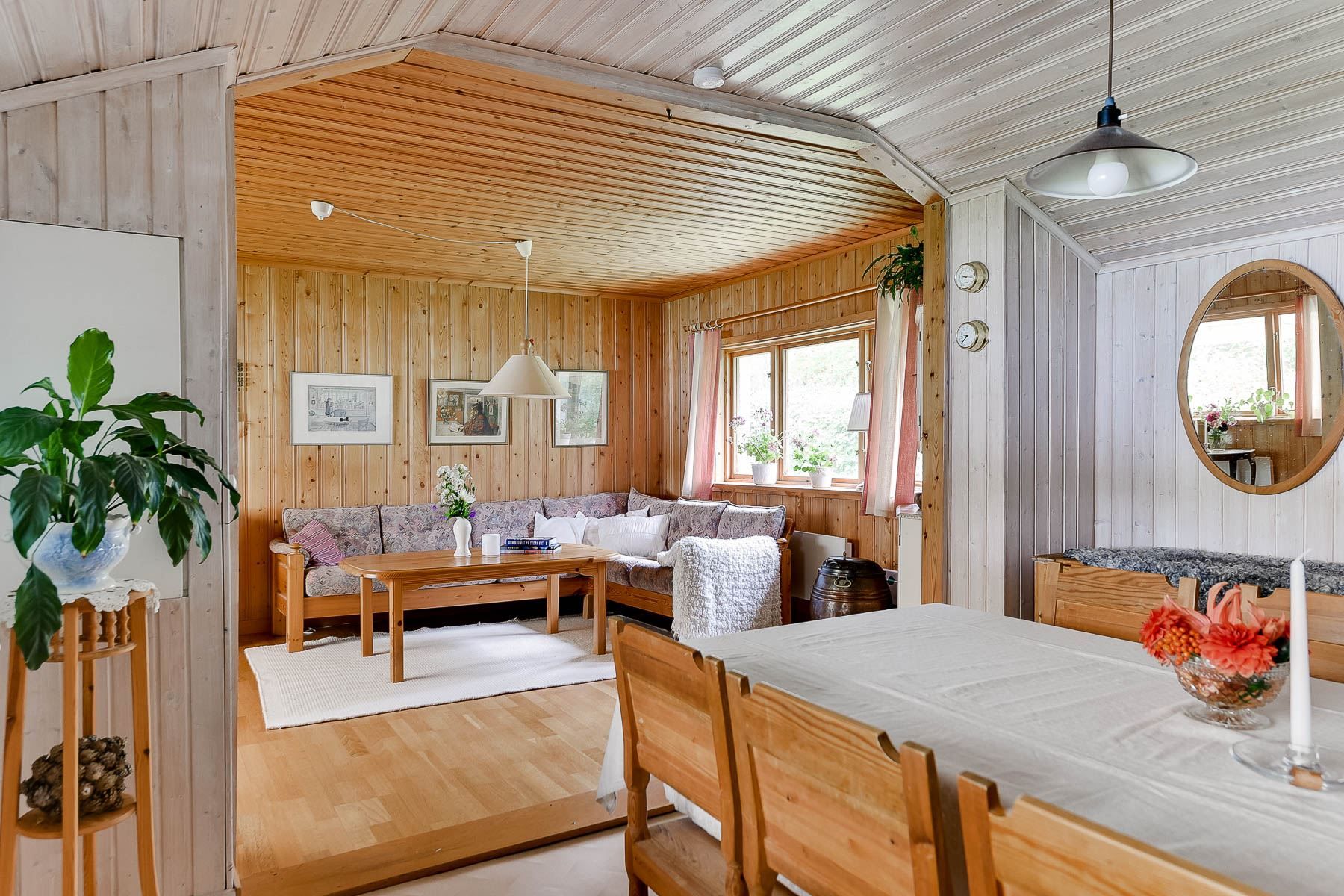 Matplats mot vardagsrum