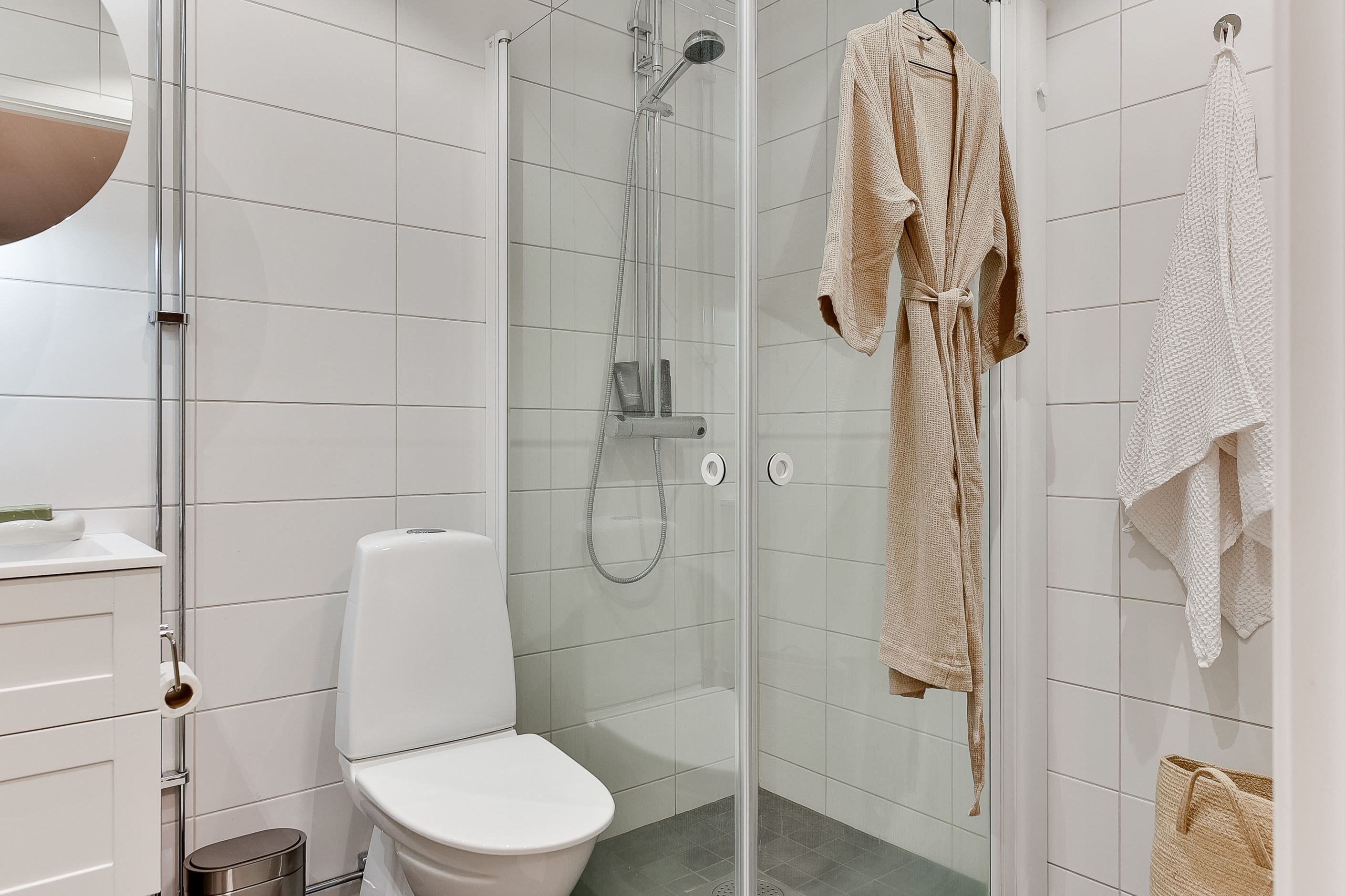 Duschrum med tvättdel