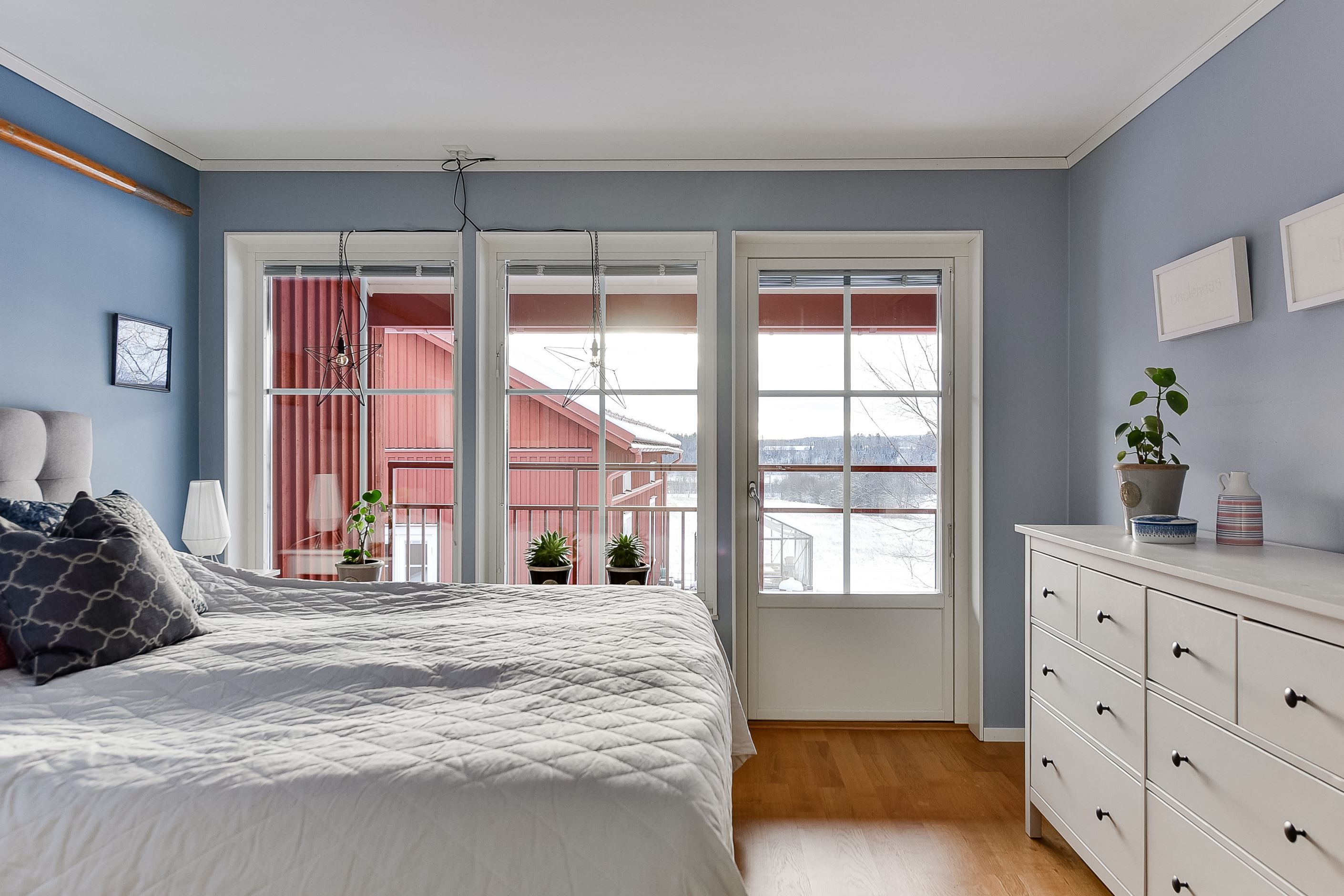 Sovrum 2 med balkong