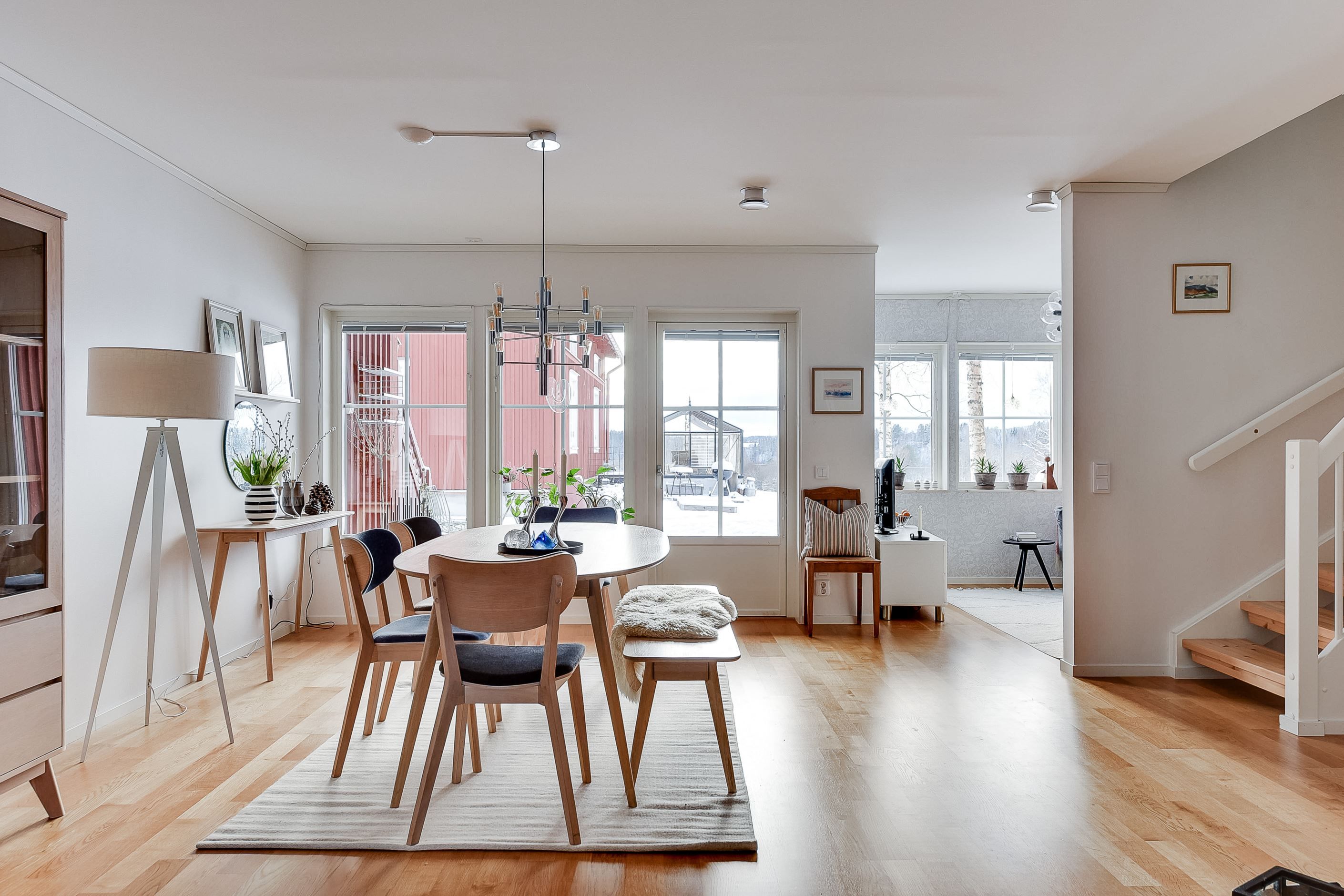 Allrum med salongsdel & vardagsrum