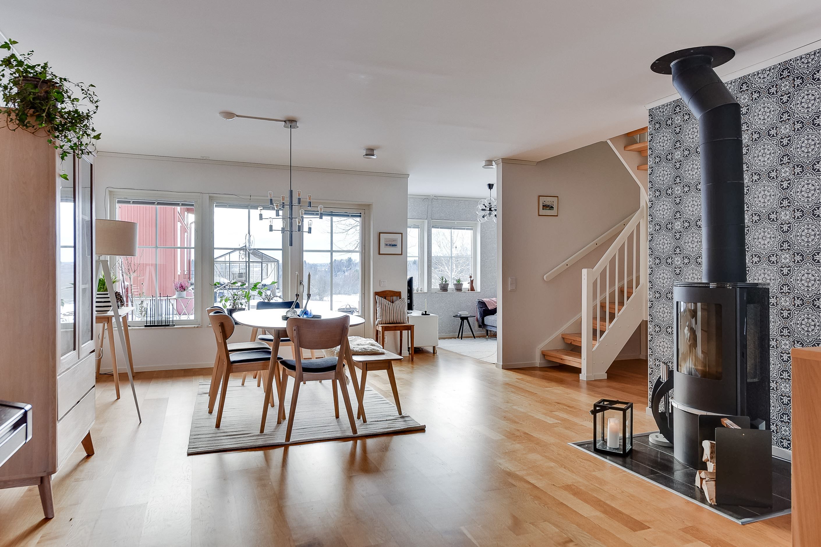 Allrum med salongsdel & vardagsrum