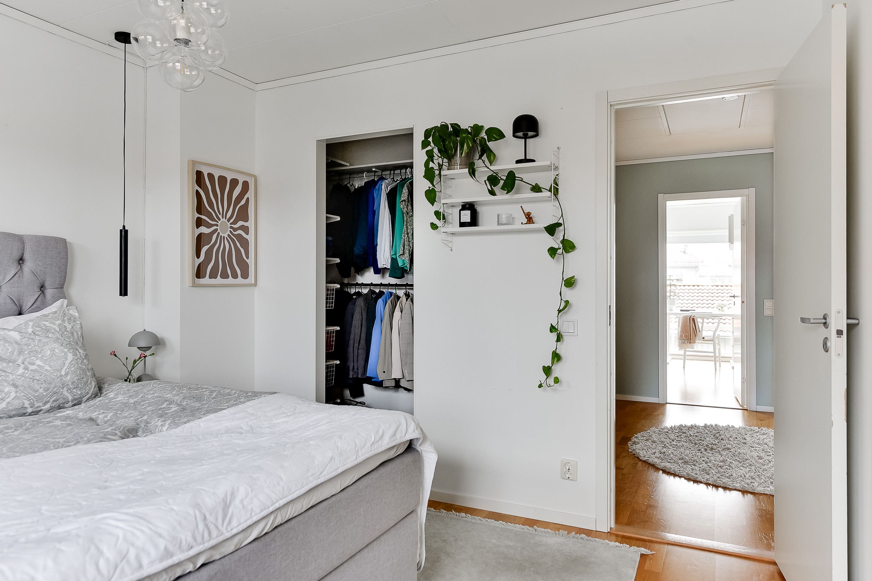 Sovrum 4 med Klädkammare - övervåning