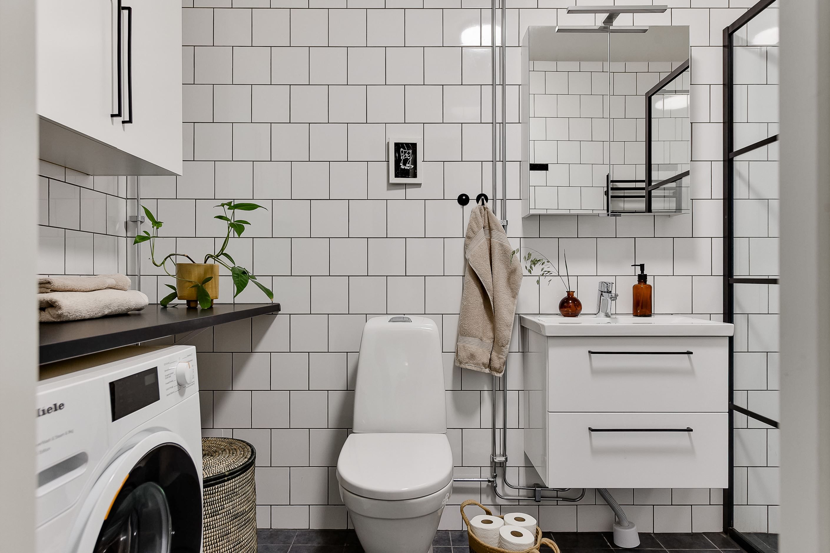 Duschrum med tvättdel