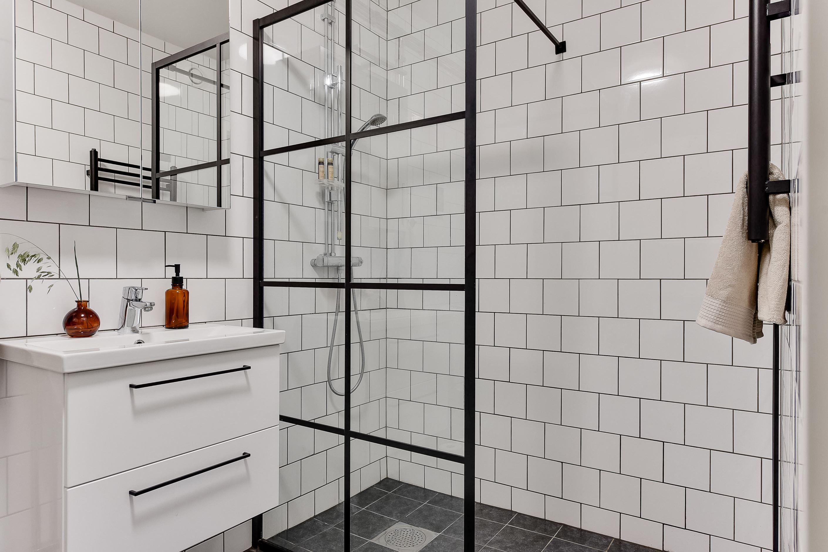 Duschrum med tvättdel