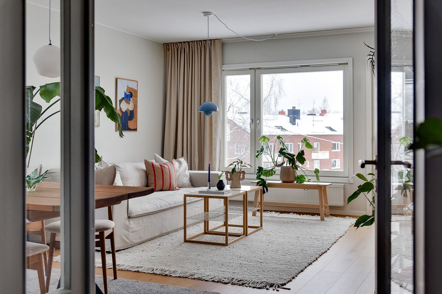 Vardagsrum med salongsdel