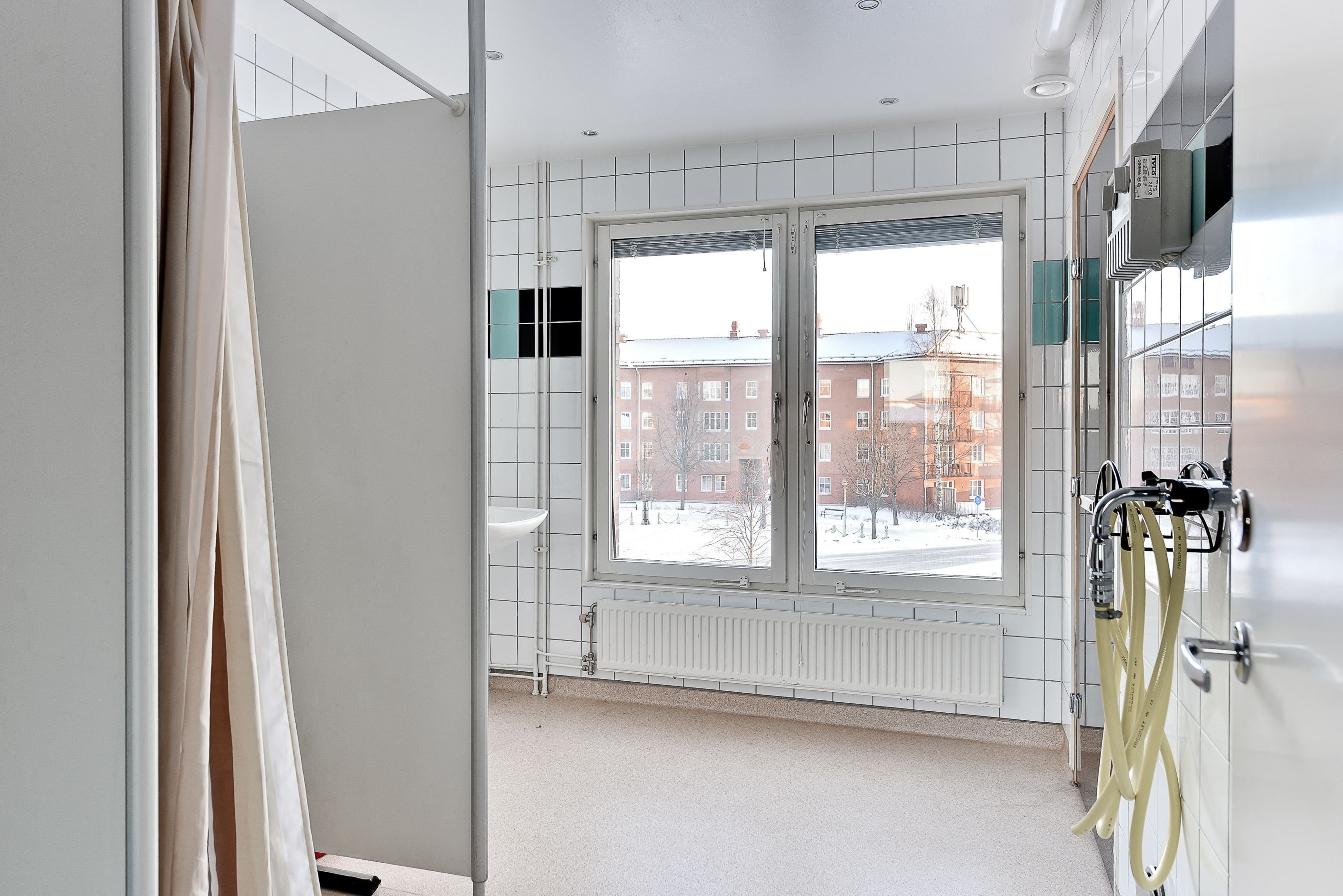 Föreningens dusch i anslutning till bastun