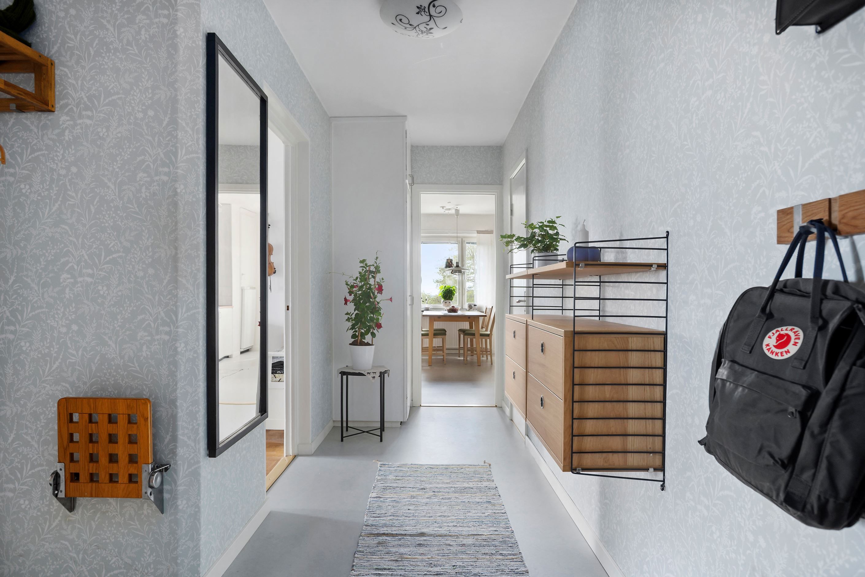 Hall mot Kök
