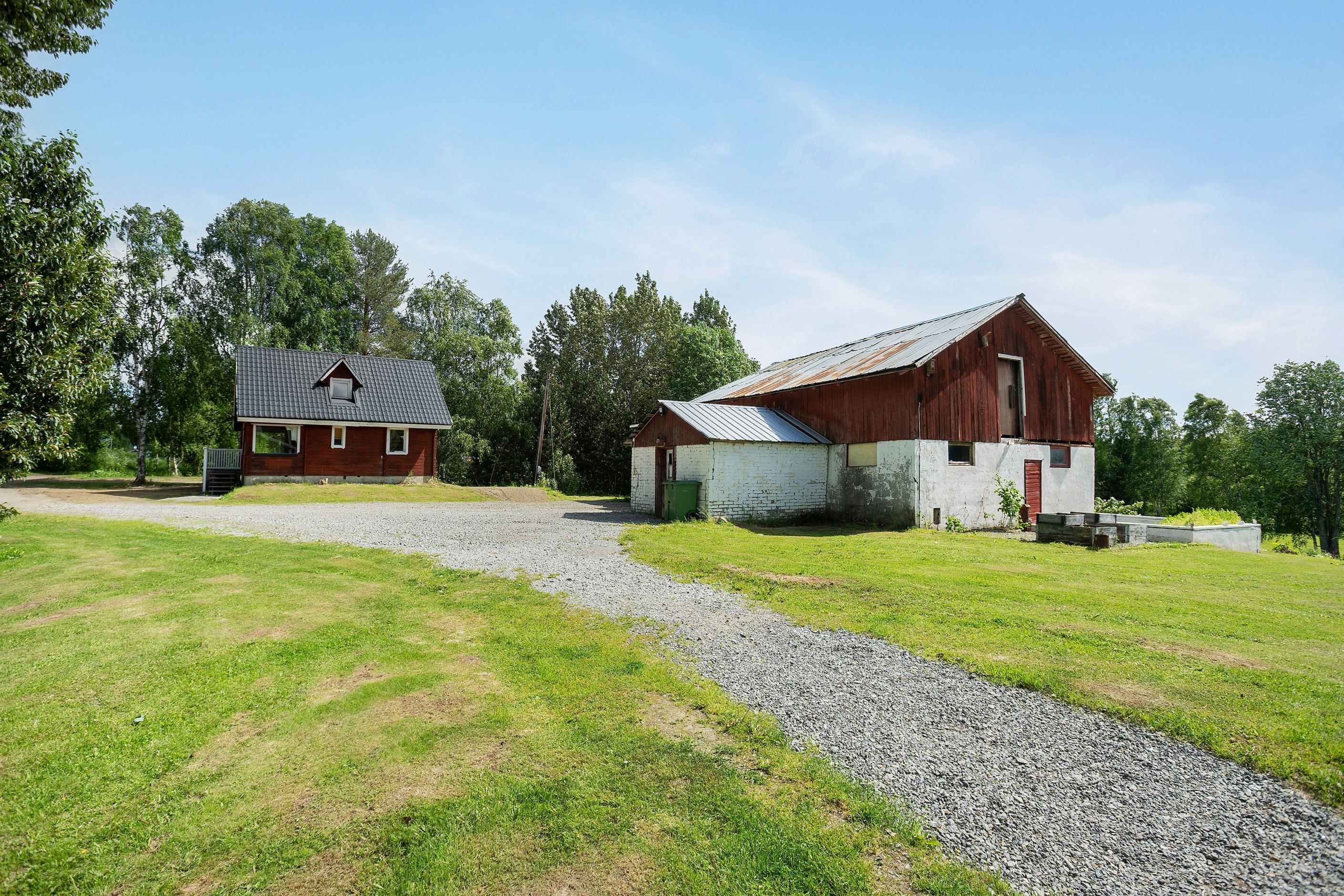 Gårdshus och Ladugård