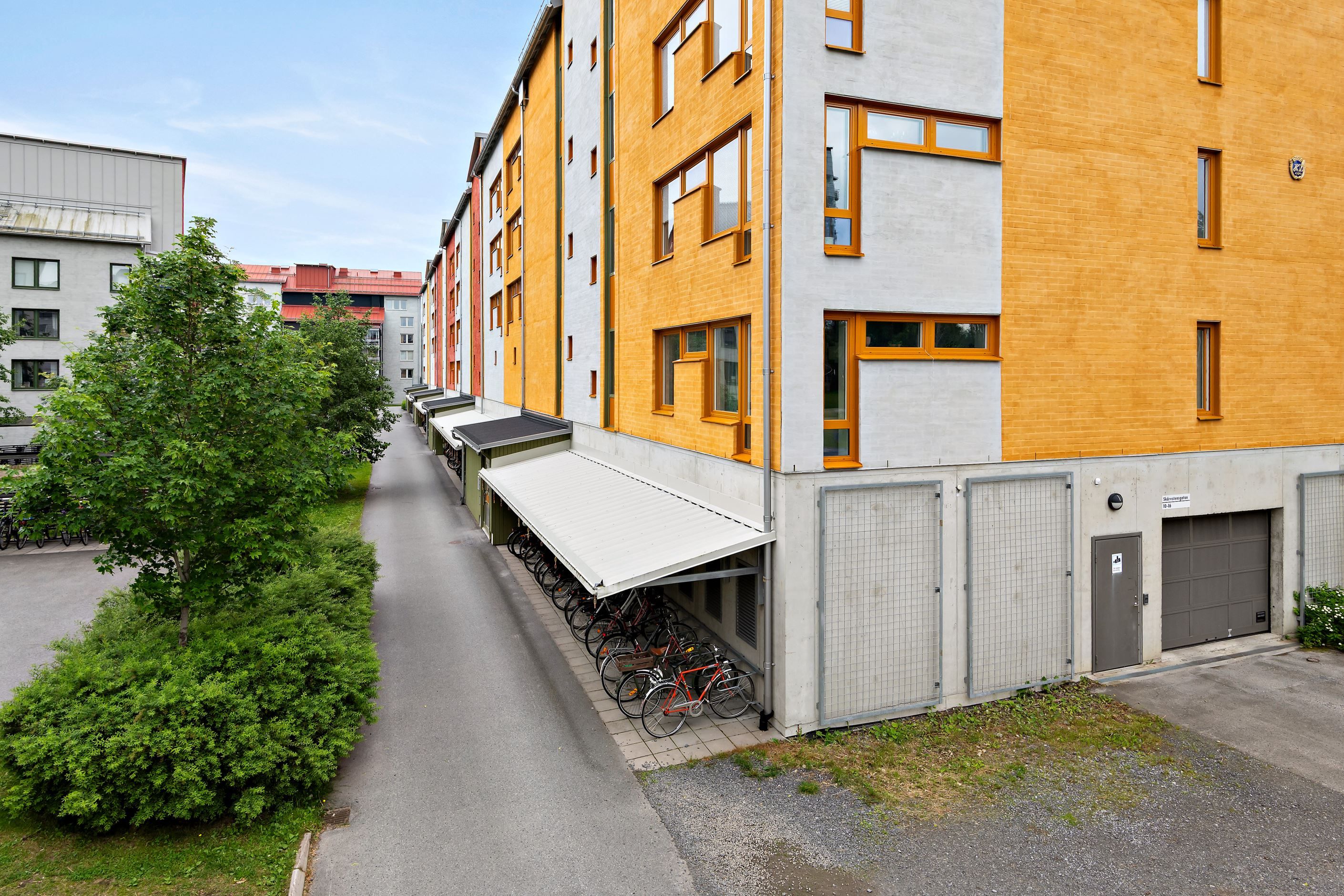 Skärvstensgatan 16 - garage i källarplan