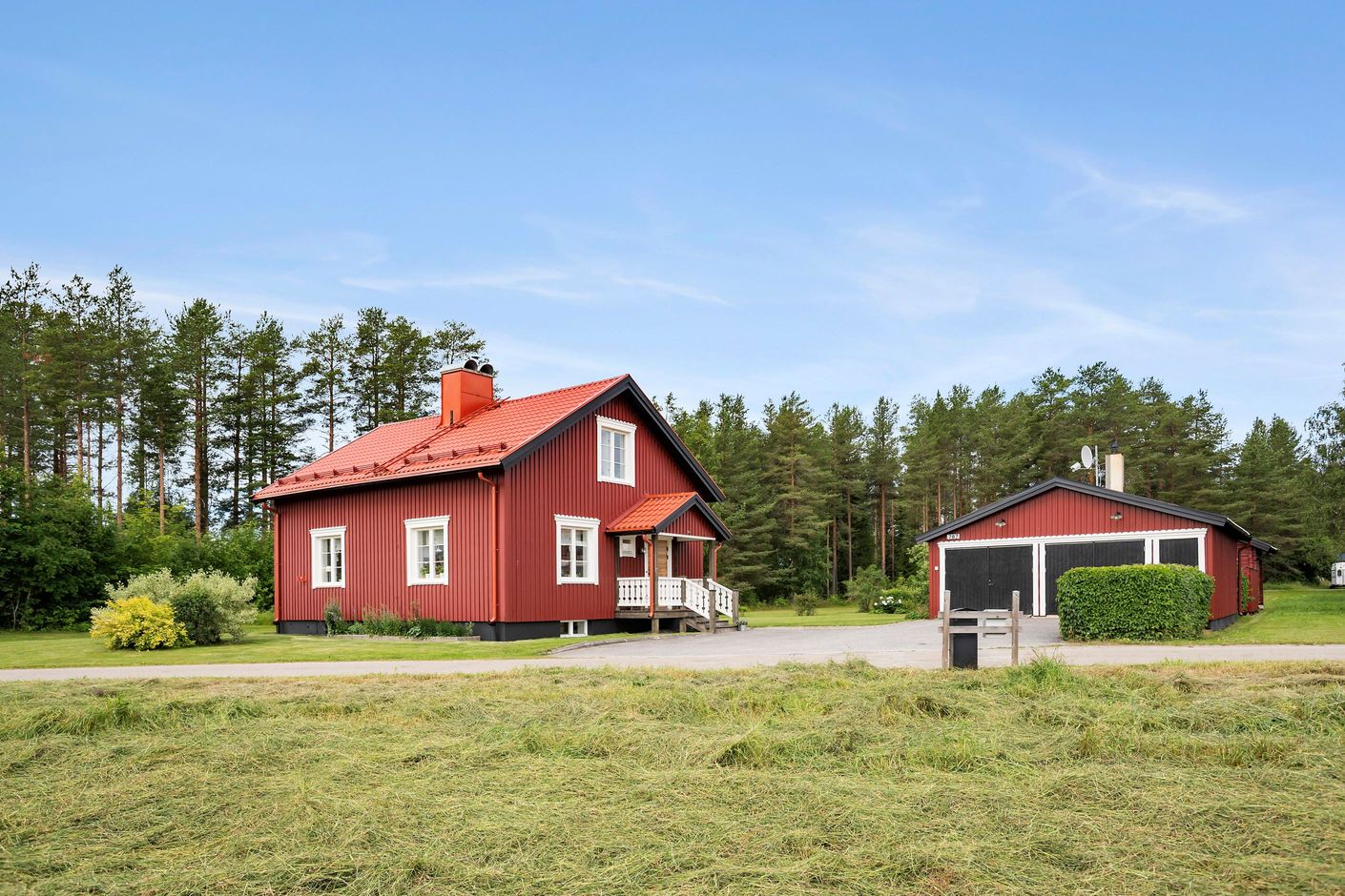 Bostadshus med Garage