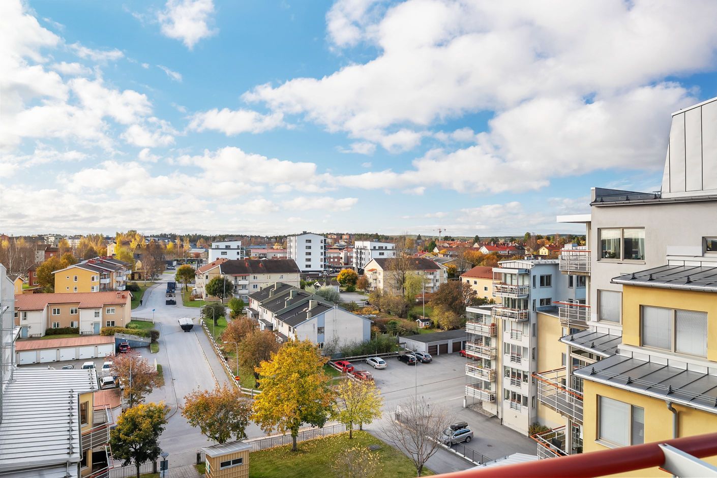 Utsikt från inglasad balkong