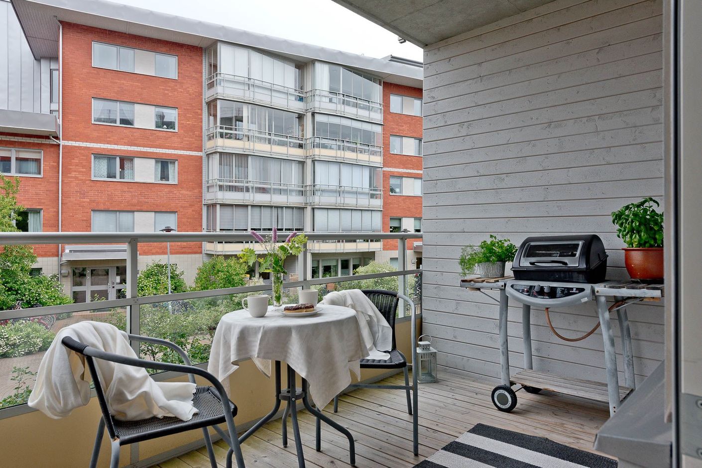 Rymlig balkong med västerläge