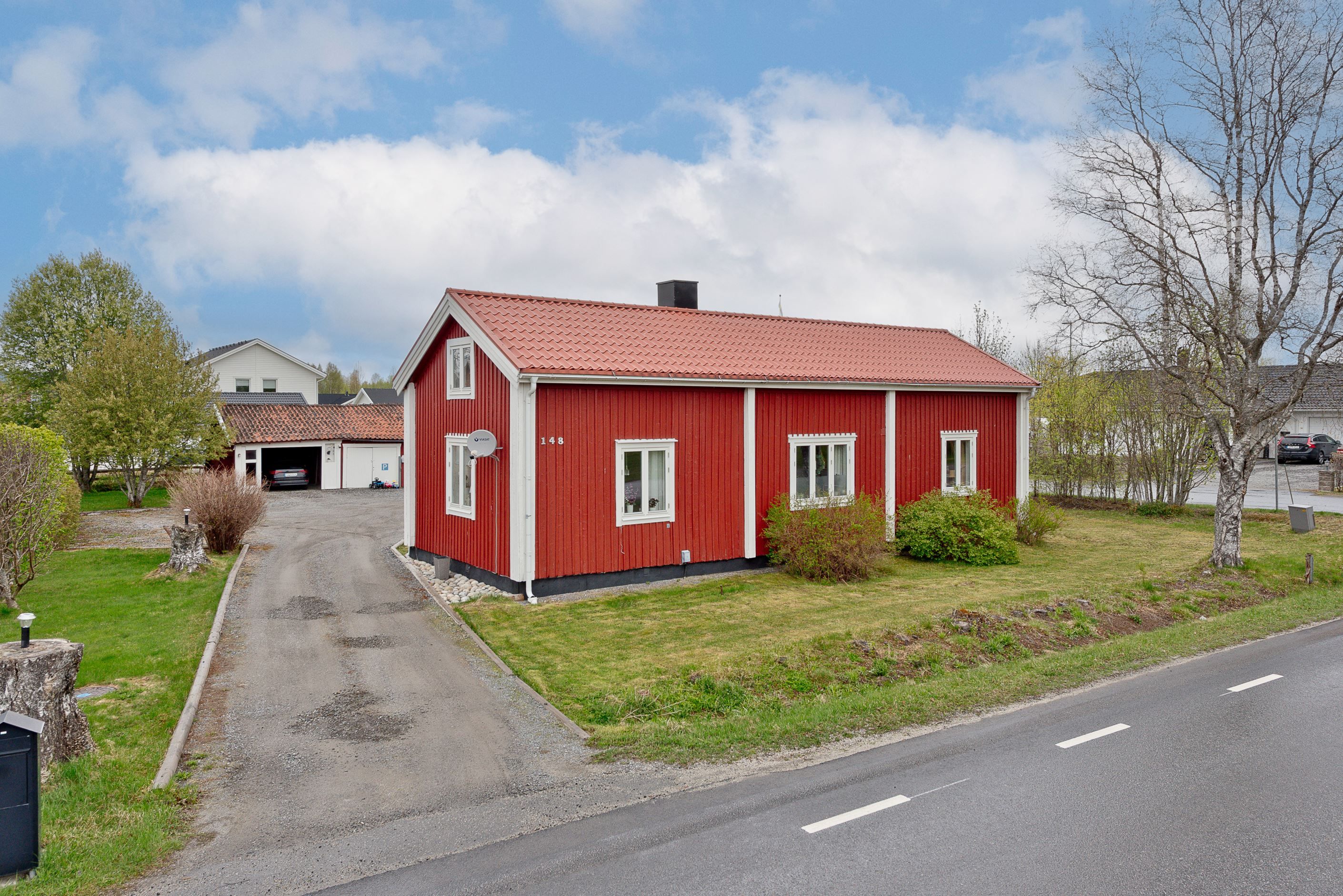 Huset sett från Umevägen