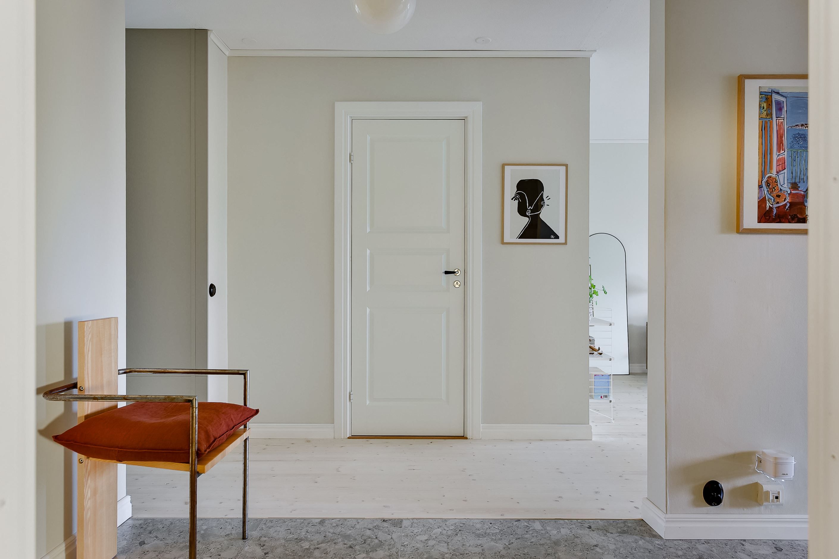 Inre / Hall
