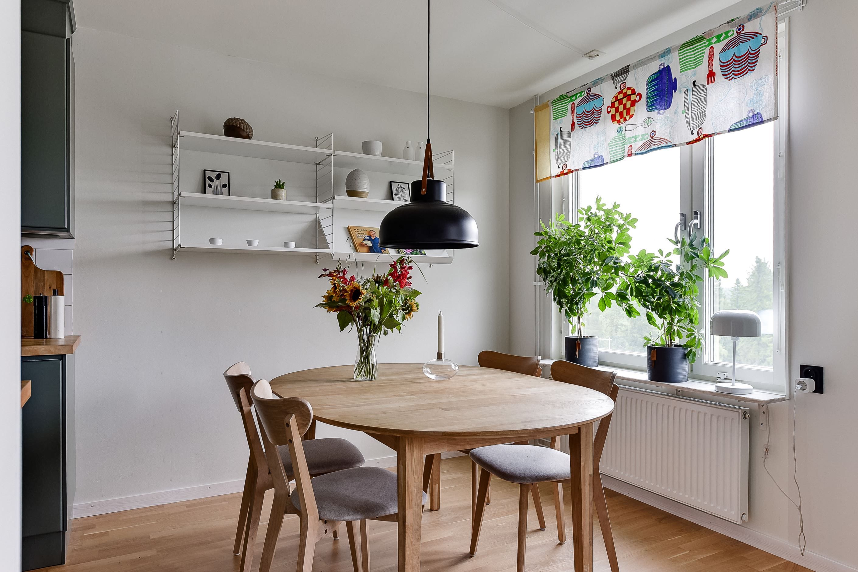 Kök med matplats