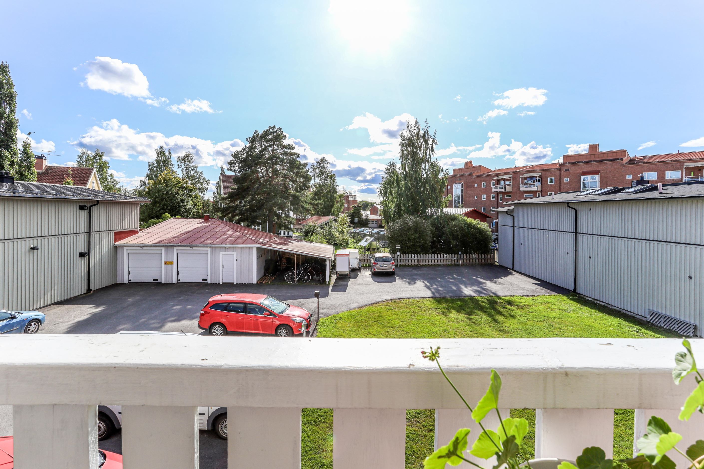 Utsikt från balkongen in mot innergården