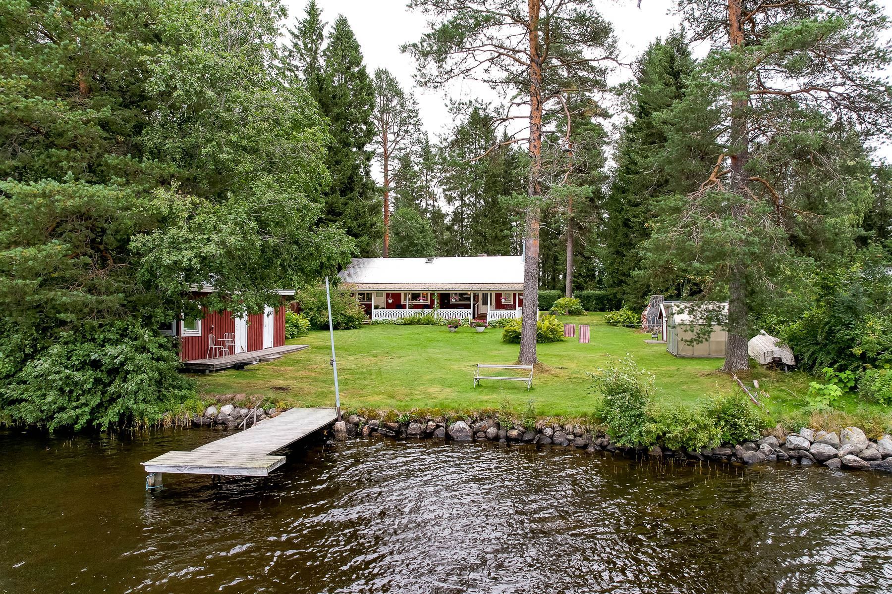 Nere vid bryggan