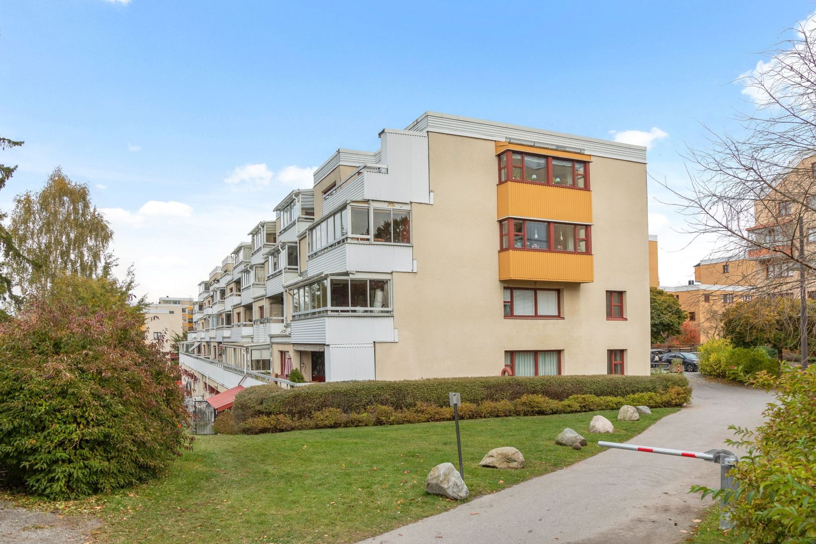 Kastrupgatan 16, 2tr Kista 5 rok, 105 kvm, KISTA HusmanHagberg din