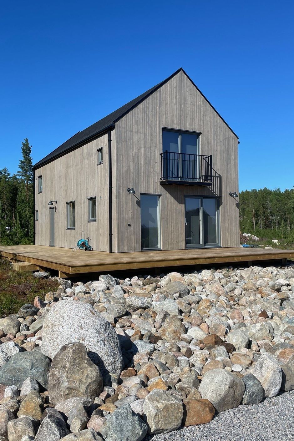 Bilder från grannfastighet!