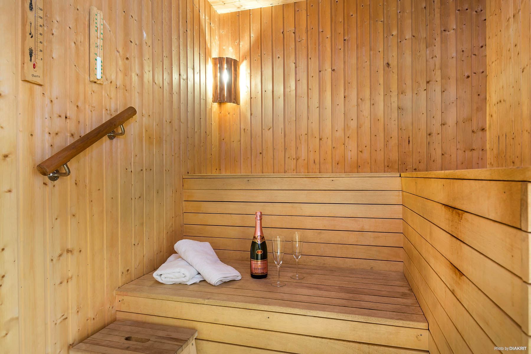 Föreingens bastu. "Varmt" välkomna!