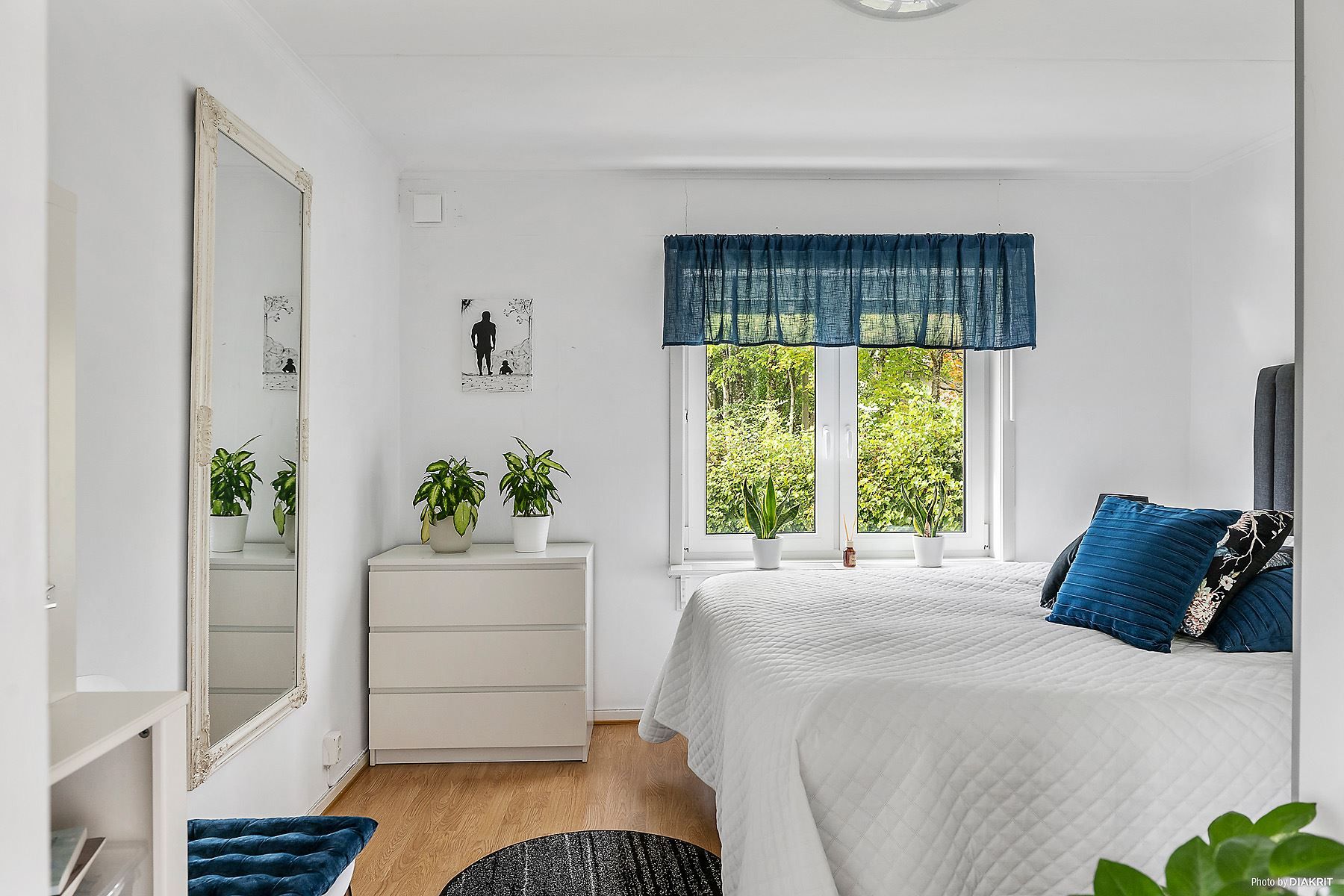 Master bedroom.