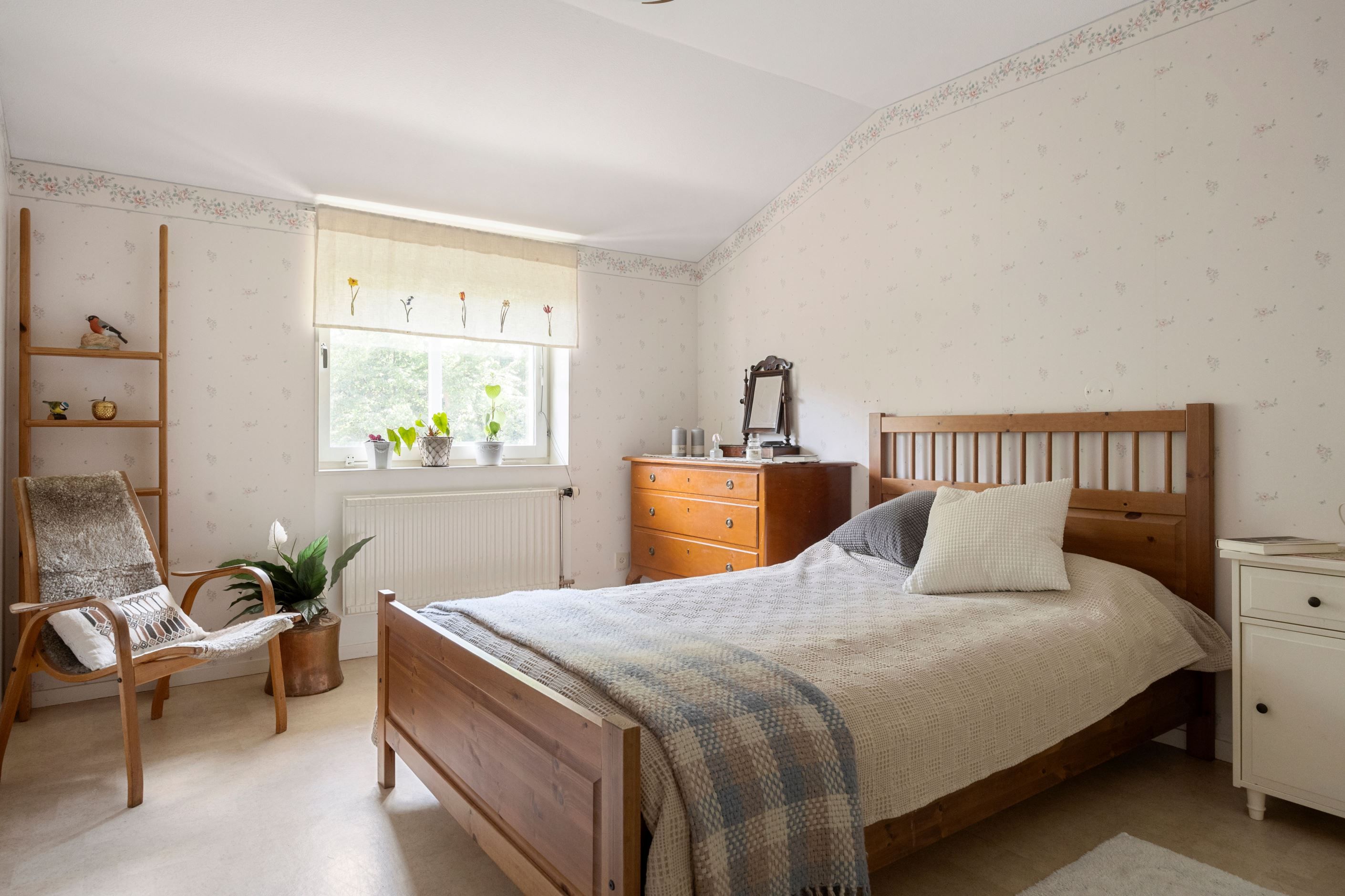 Master bedroom.