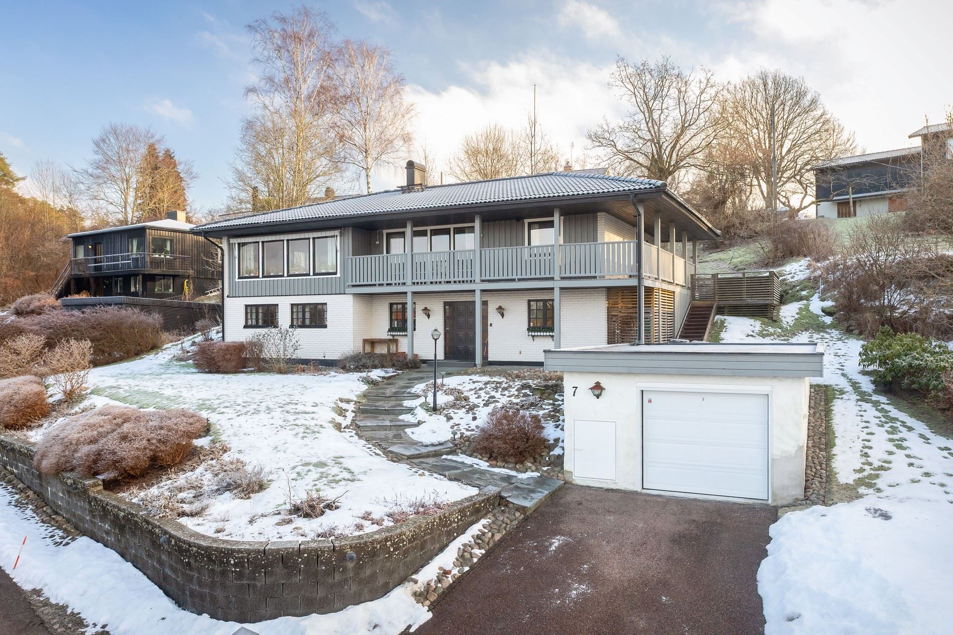 Högt och fritt läge på Gunnarssons väg!