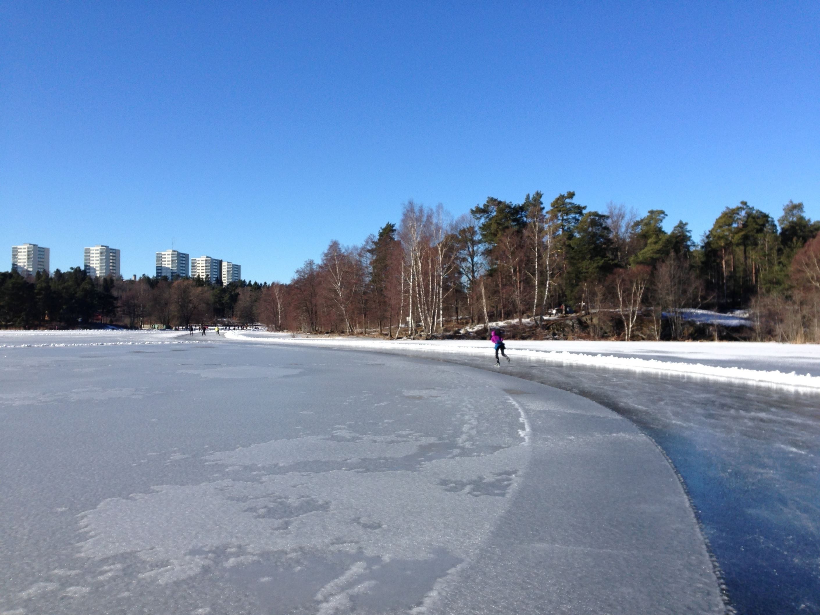 ...eller åk skridskor på vintern.