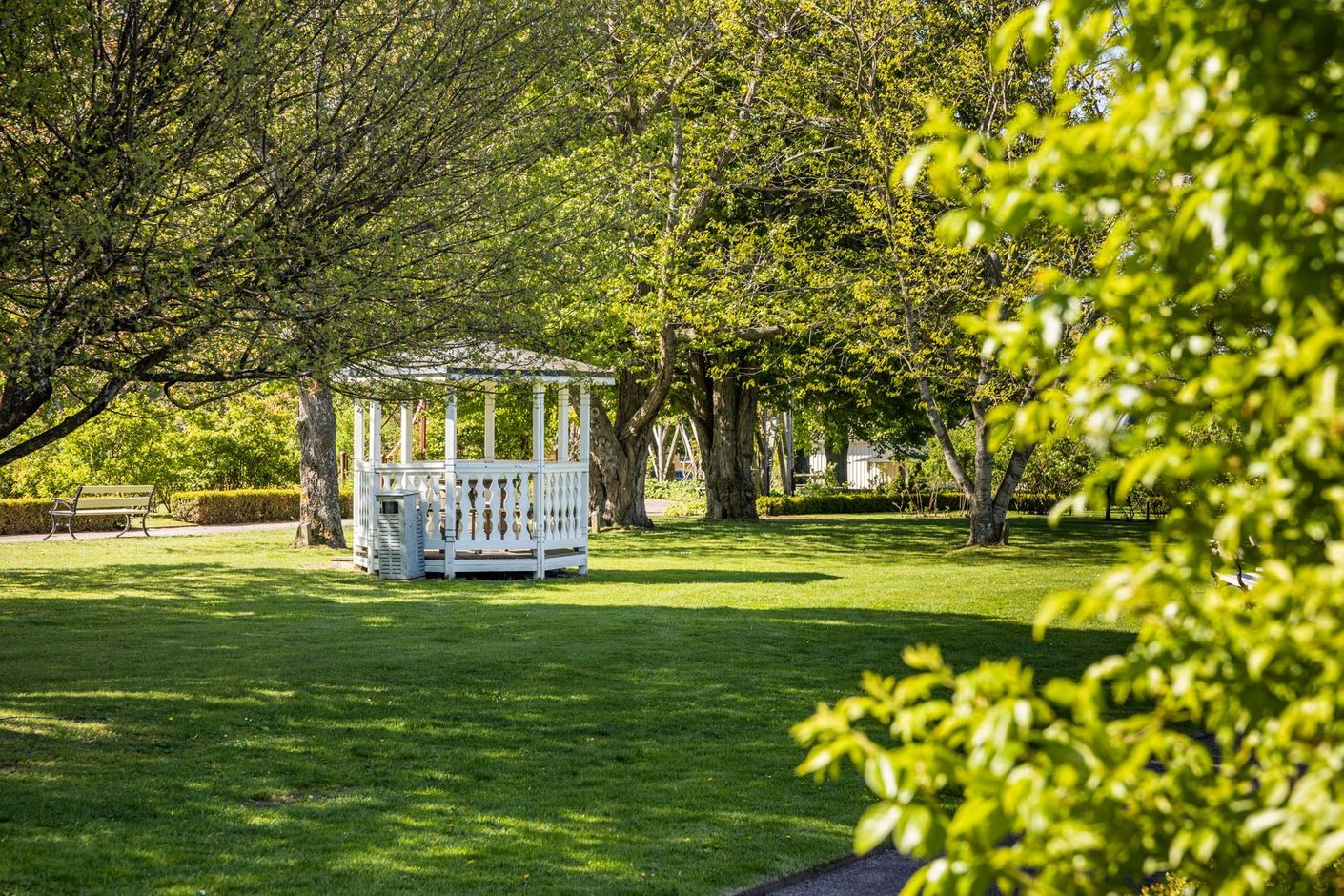 Rosenlunds Rosarium på nära avstånd