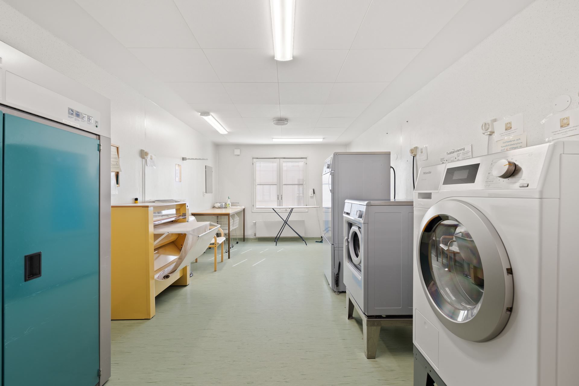 Tvättstuga i föreningen för gemensamt bruk