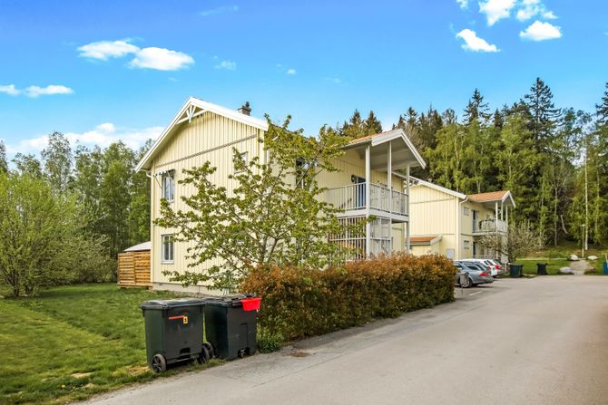 Sven Thomas Franzn bor i ett radhus p 118 kvm i Sdertlje tillsammans med Hitta din nsta dejt p Match. I Tveta har 23% av familjerna mer n ett barn. Sven Thomas Franzn, Hagkrrsvgen 45, Sdertlje | unam.net