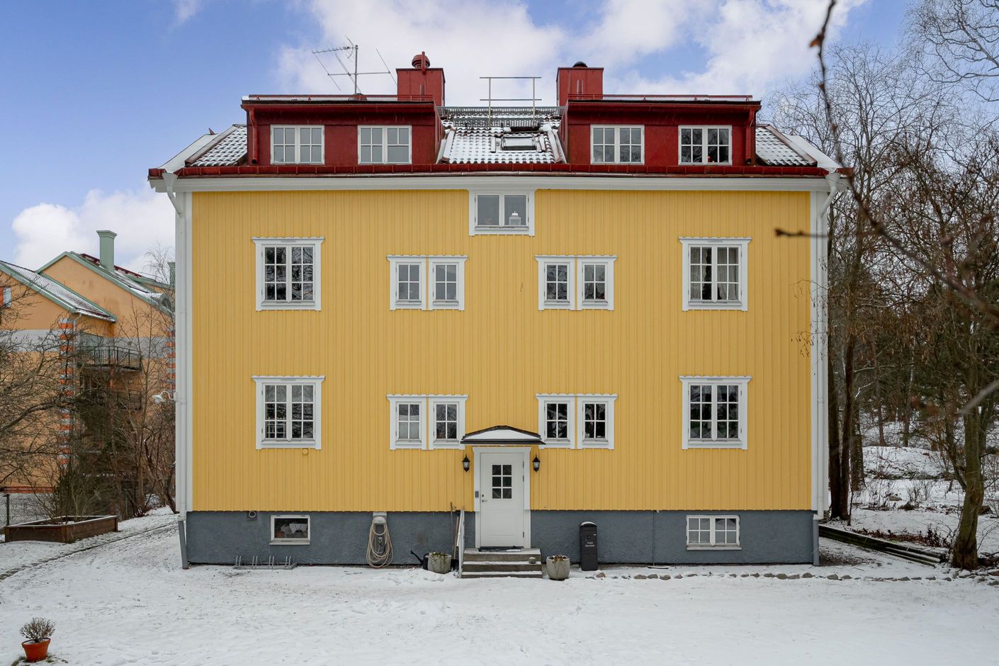 Tallbostigen 11