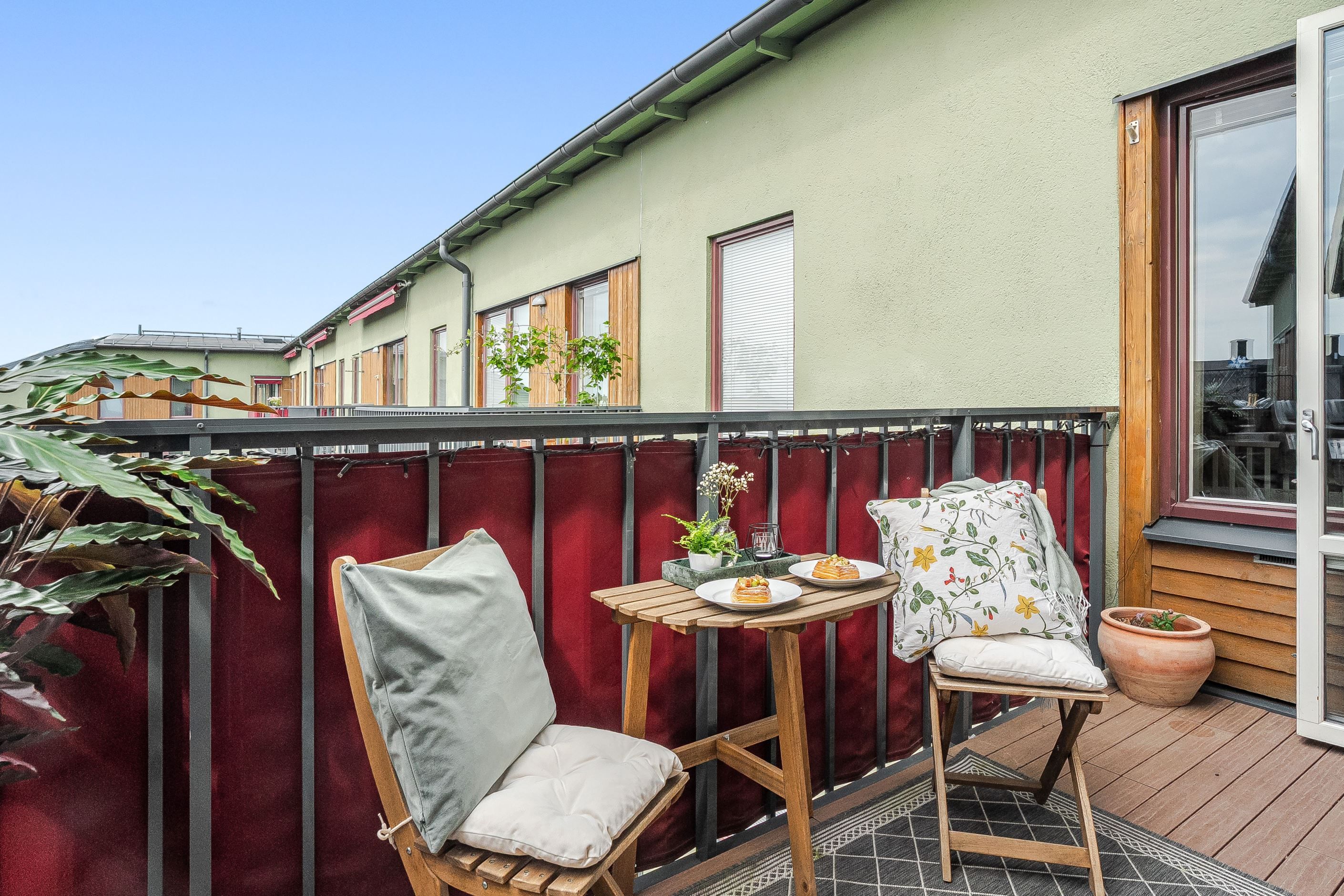 Fantastiska terrassen i solsäkert läge
