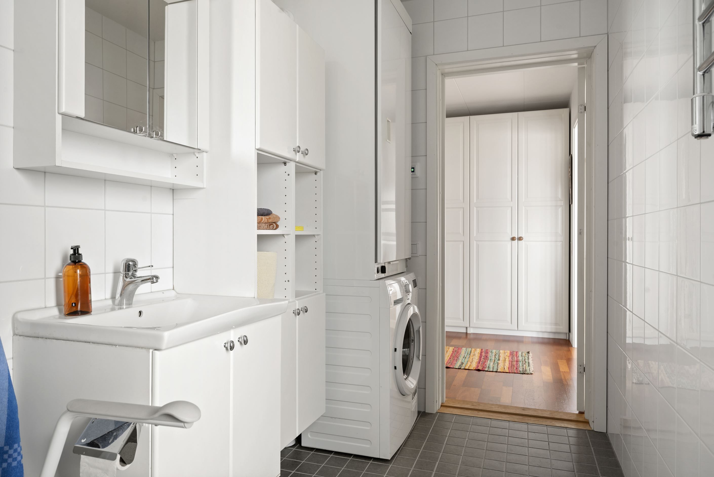 Nytt duschrum med egen tvättmaskin