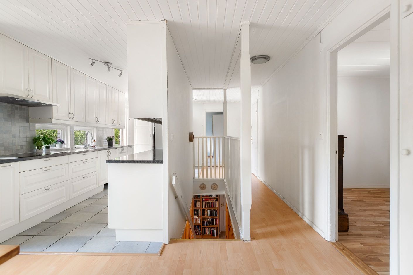 Kök & inre hall