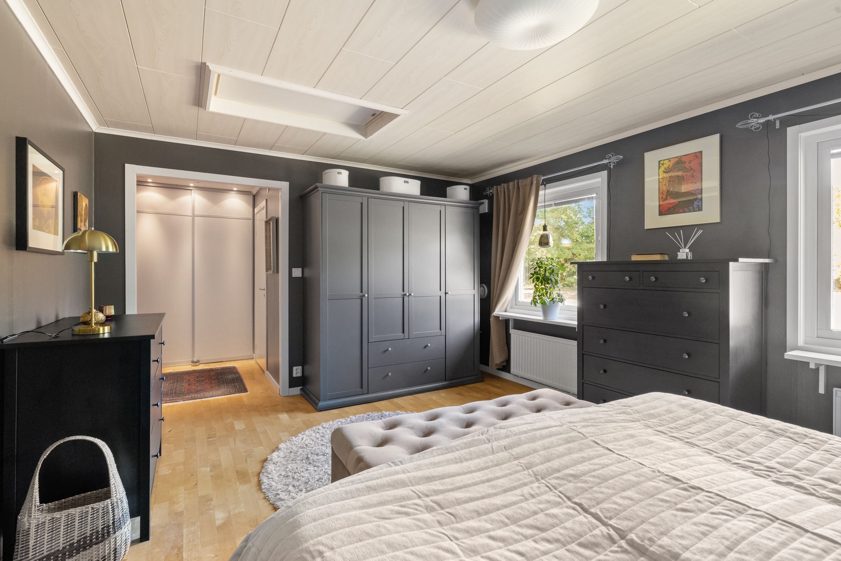 Master bedroom