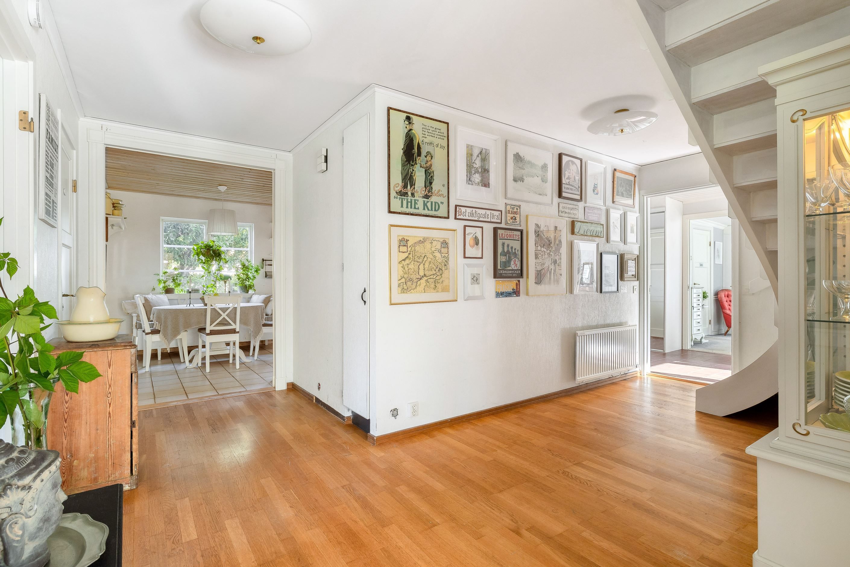 Inre hall