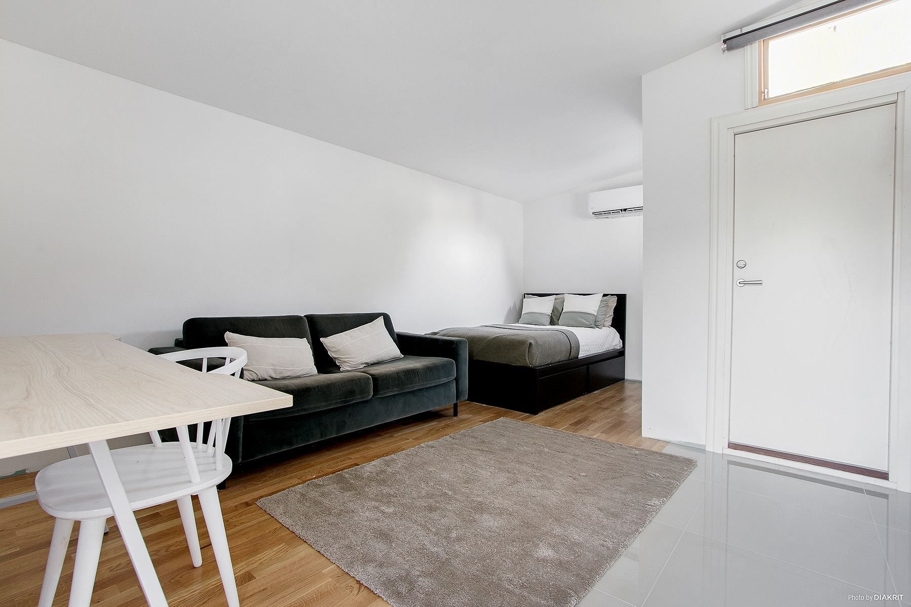 Sovrum (2) med egen entré