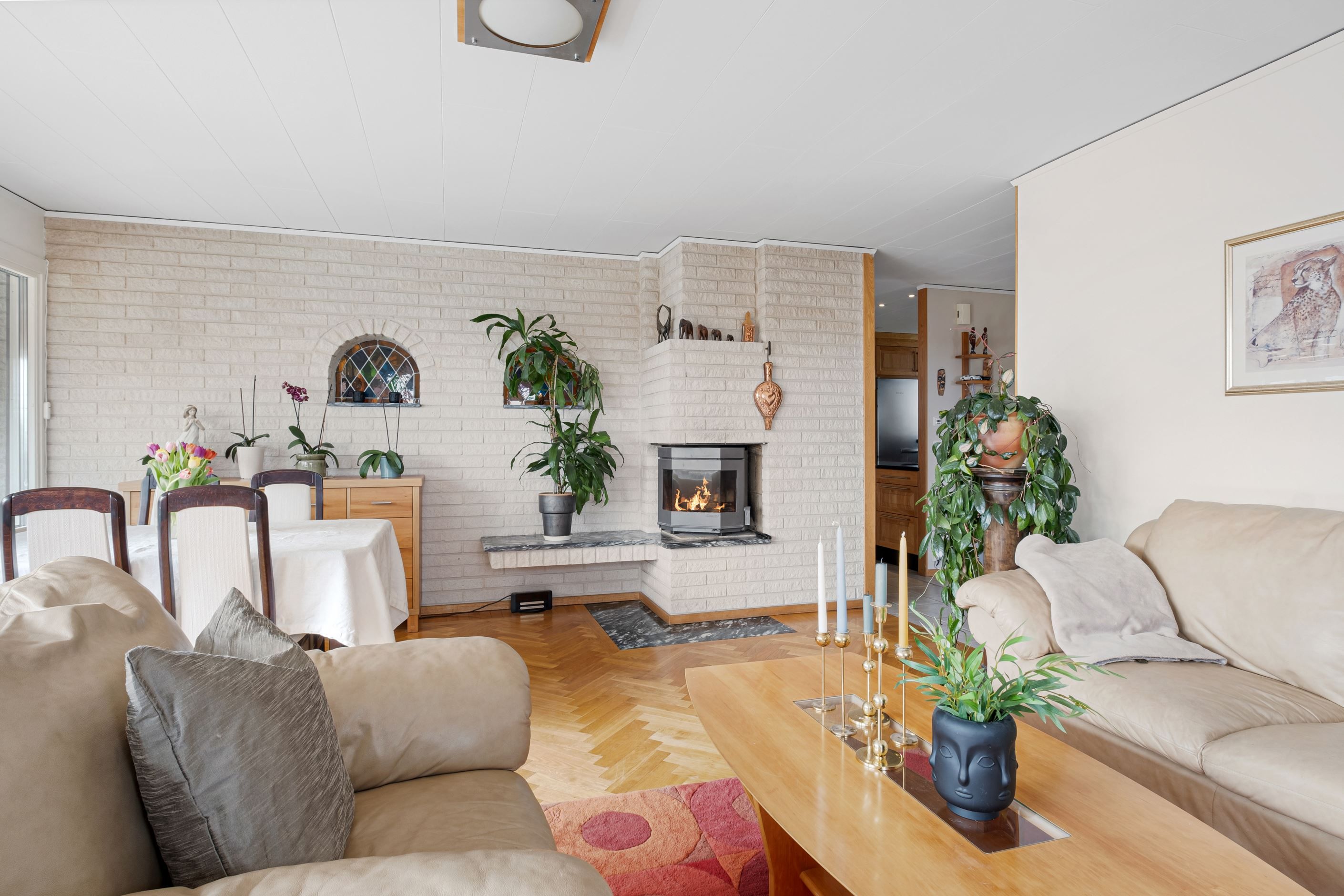 Kamin i vardagsrummet