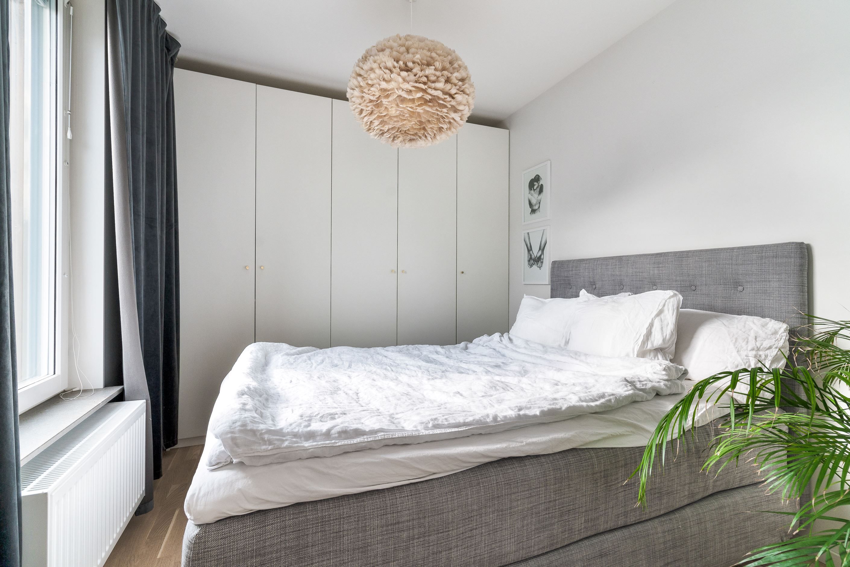 Sovrum med garderober