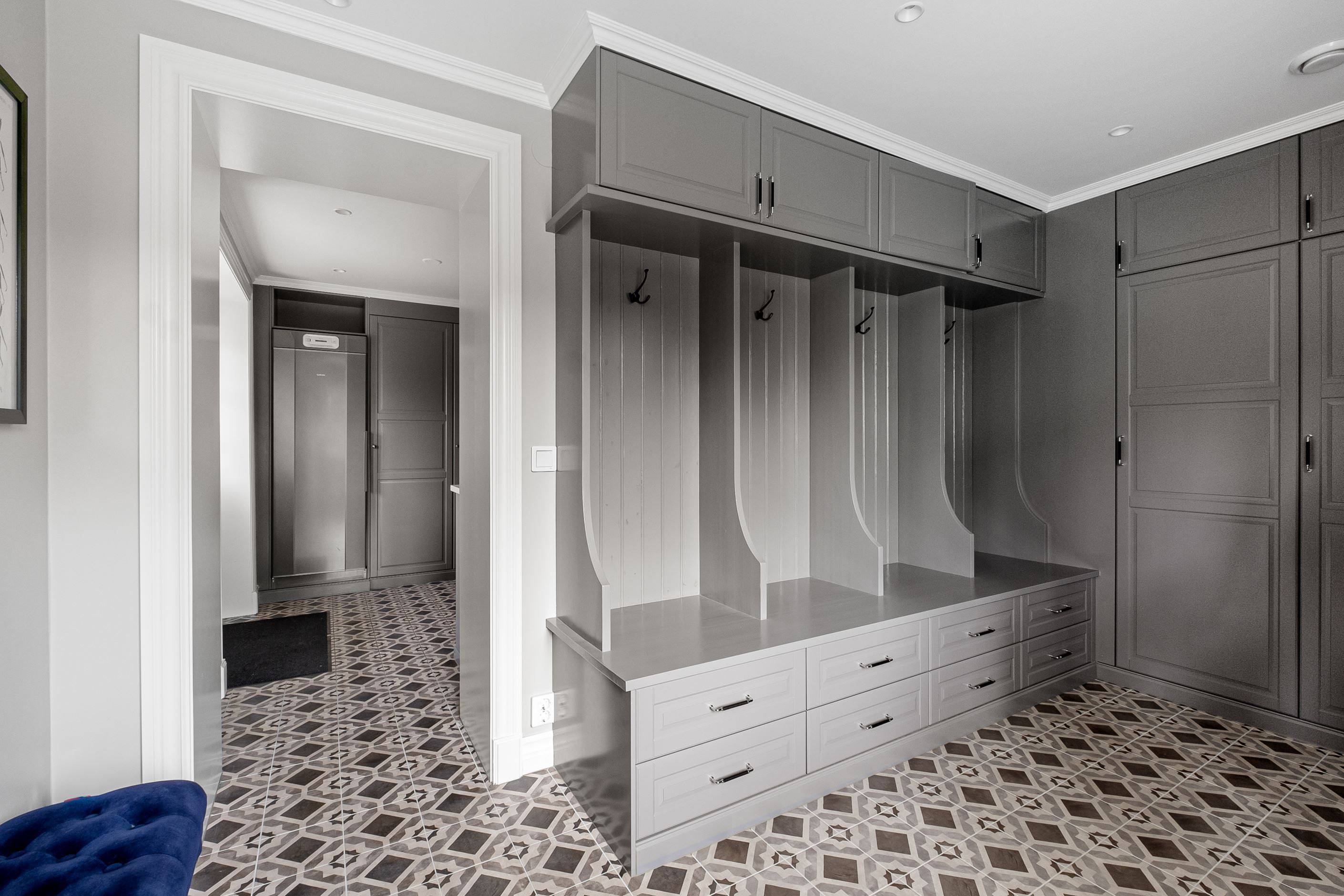 Walk in closet/förvaring intill tvättstuga