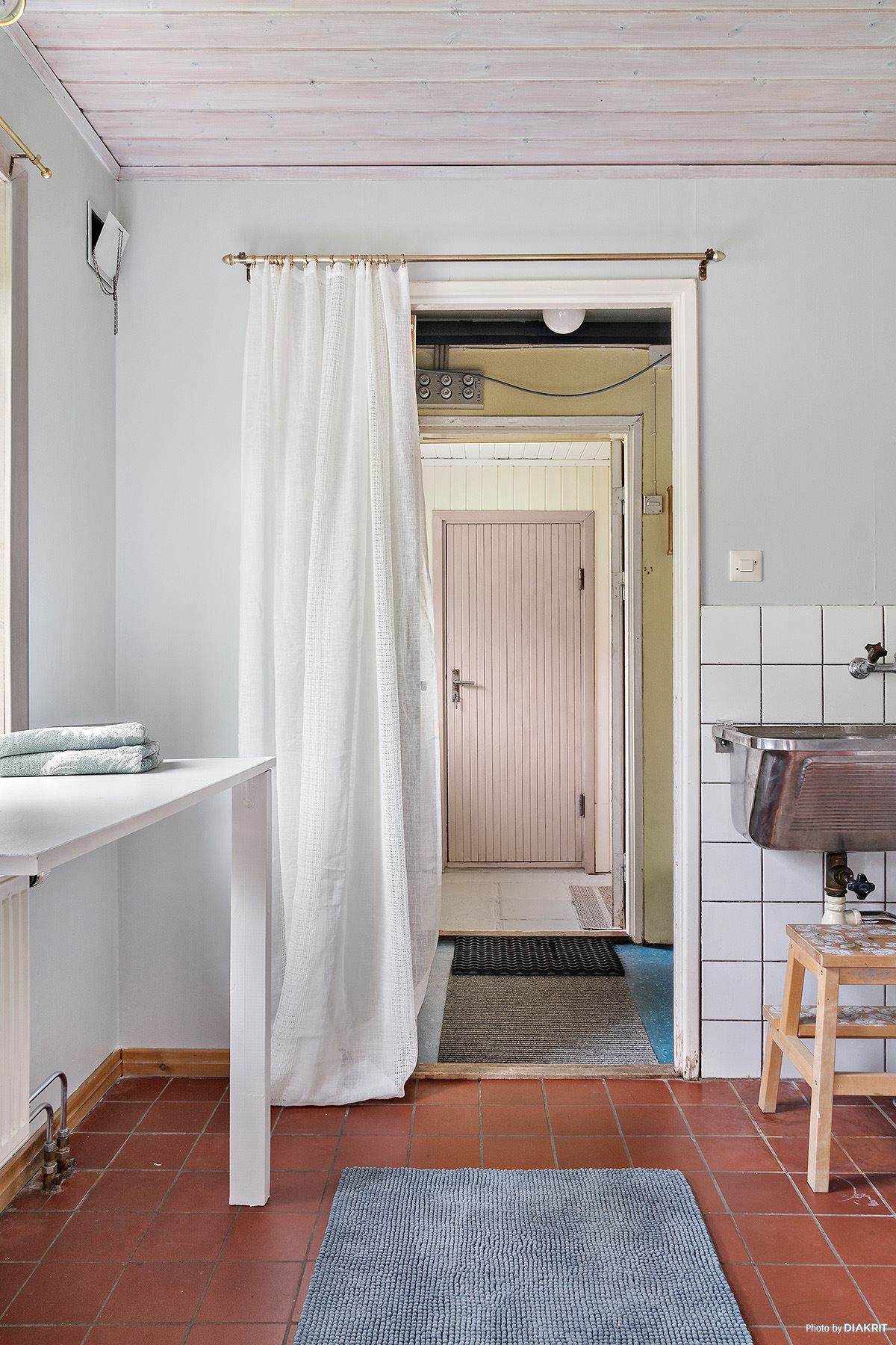 Tvättstuga/badrum i huvudbyggnad