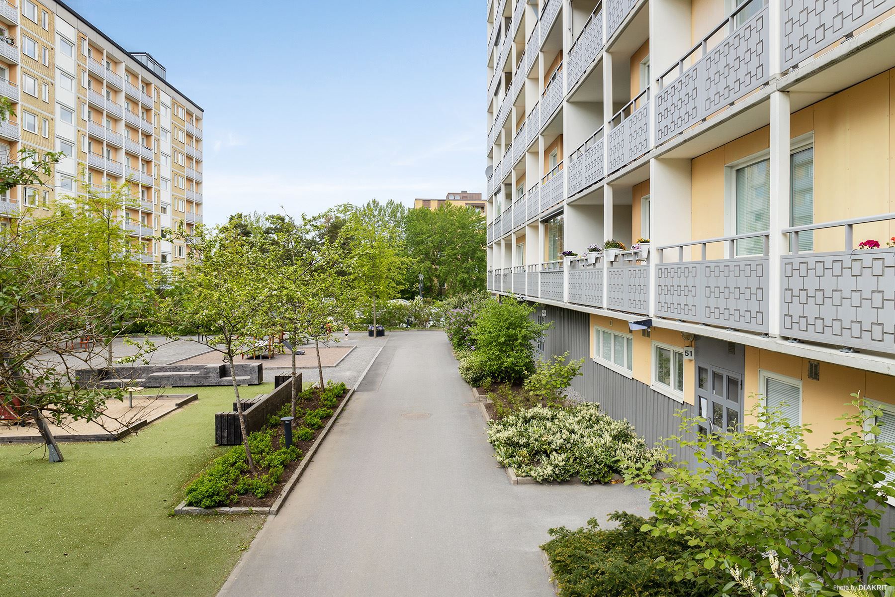 Innergård med lekplats