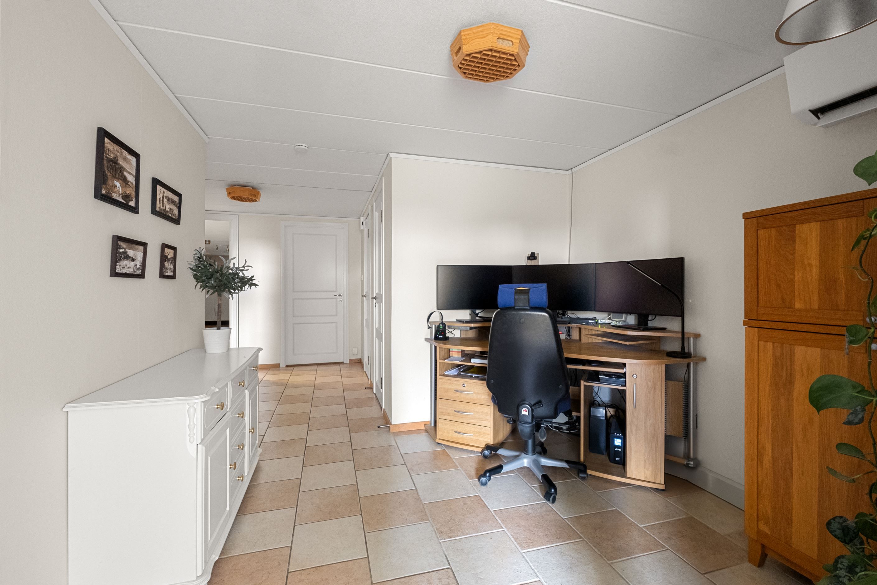 Hall i källare