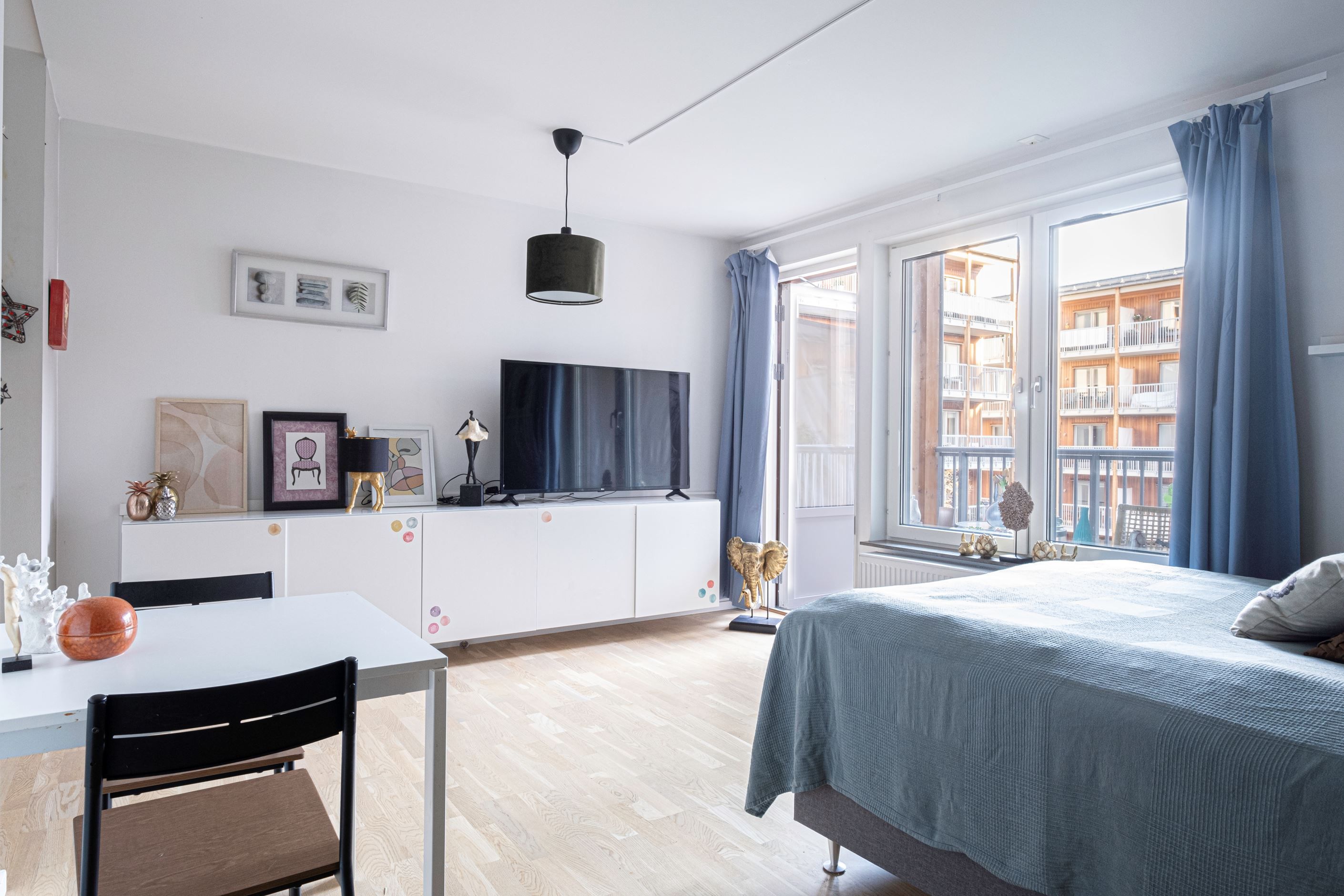 Utgång till bostadens balkong