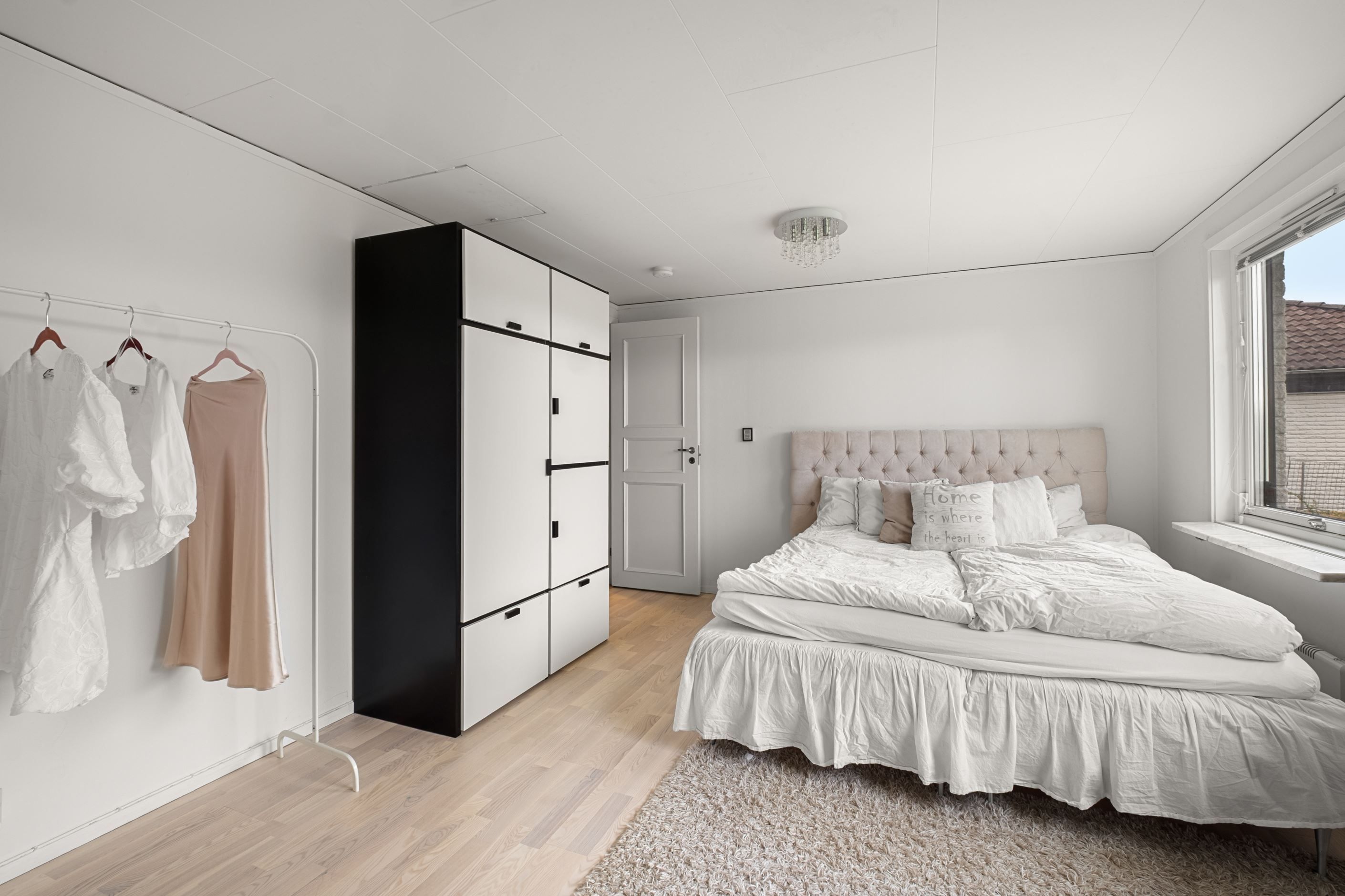 Sovrum, källarplan