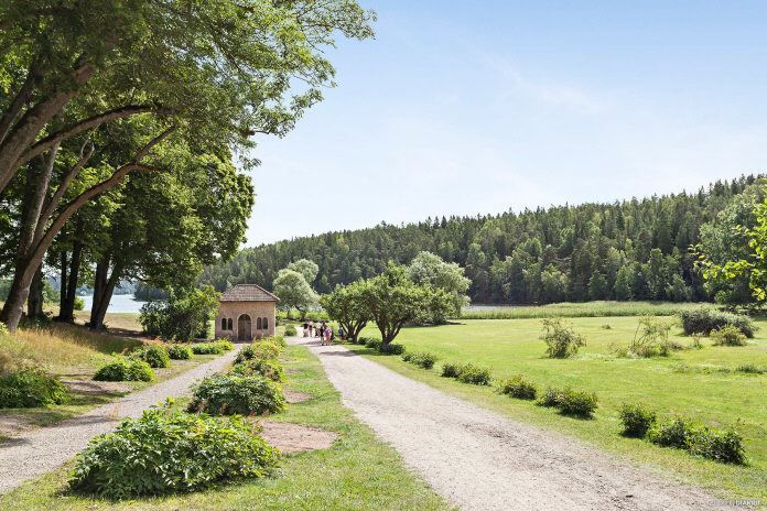 Ta en promenad i Tyresö Slottspark